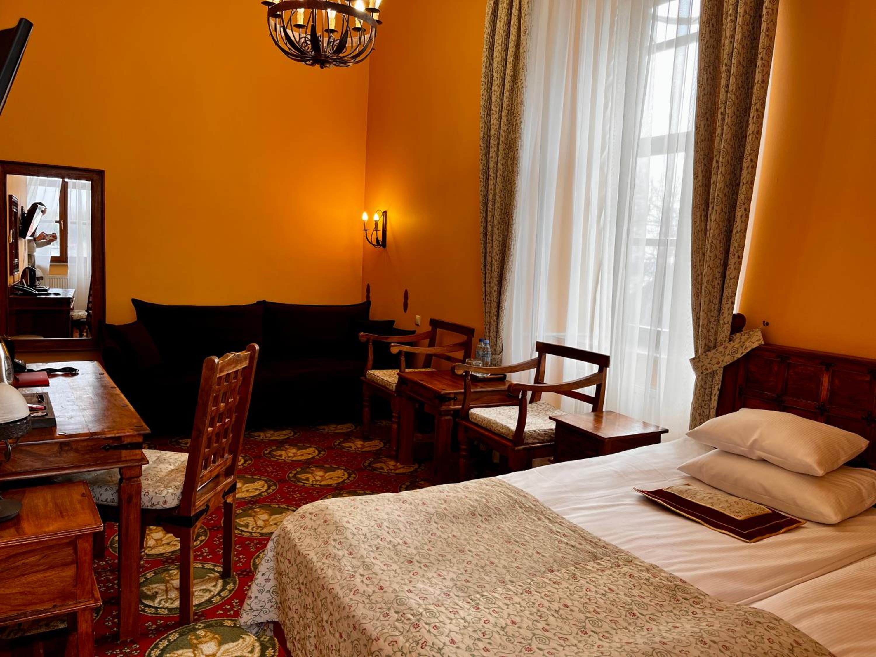 Double Room with Extra Bed - Photo 11