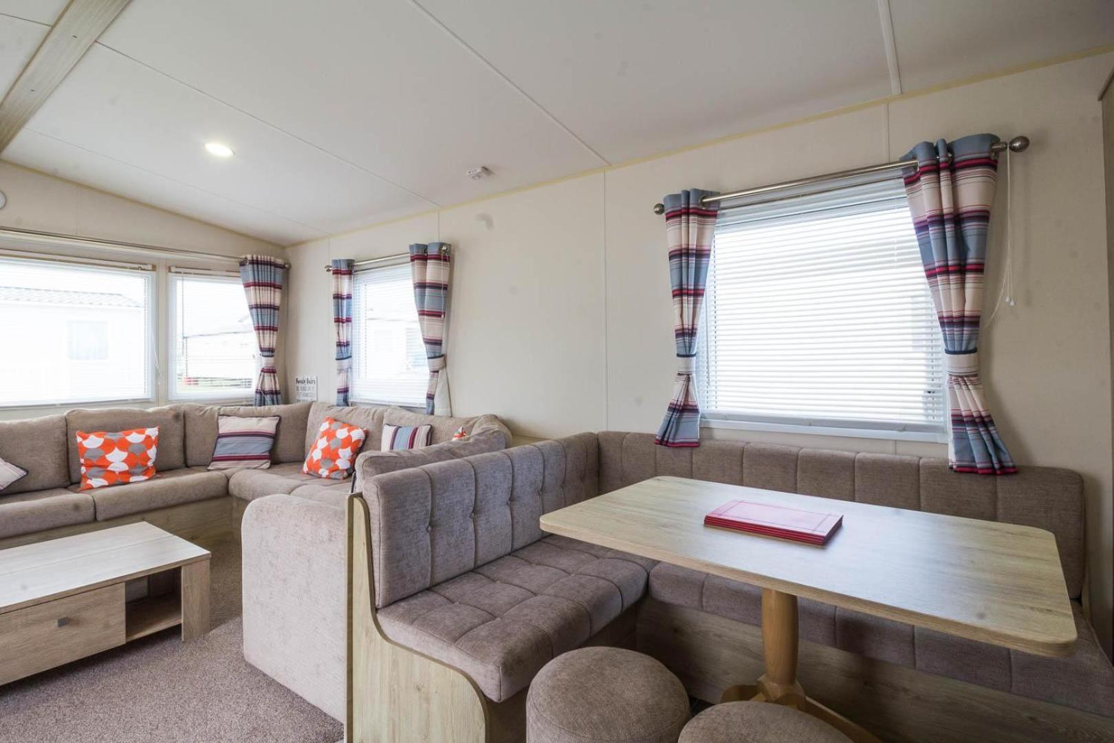 Mobile Home photo 1