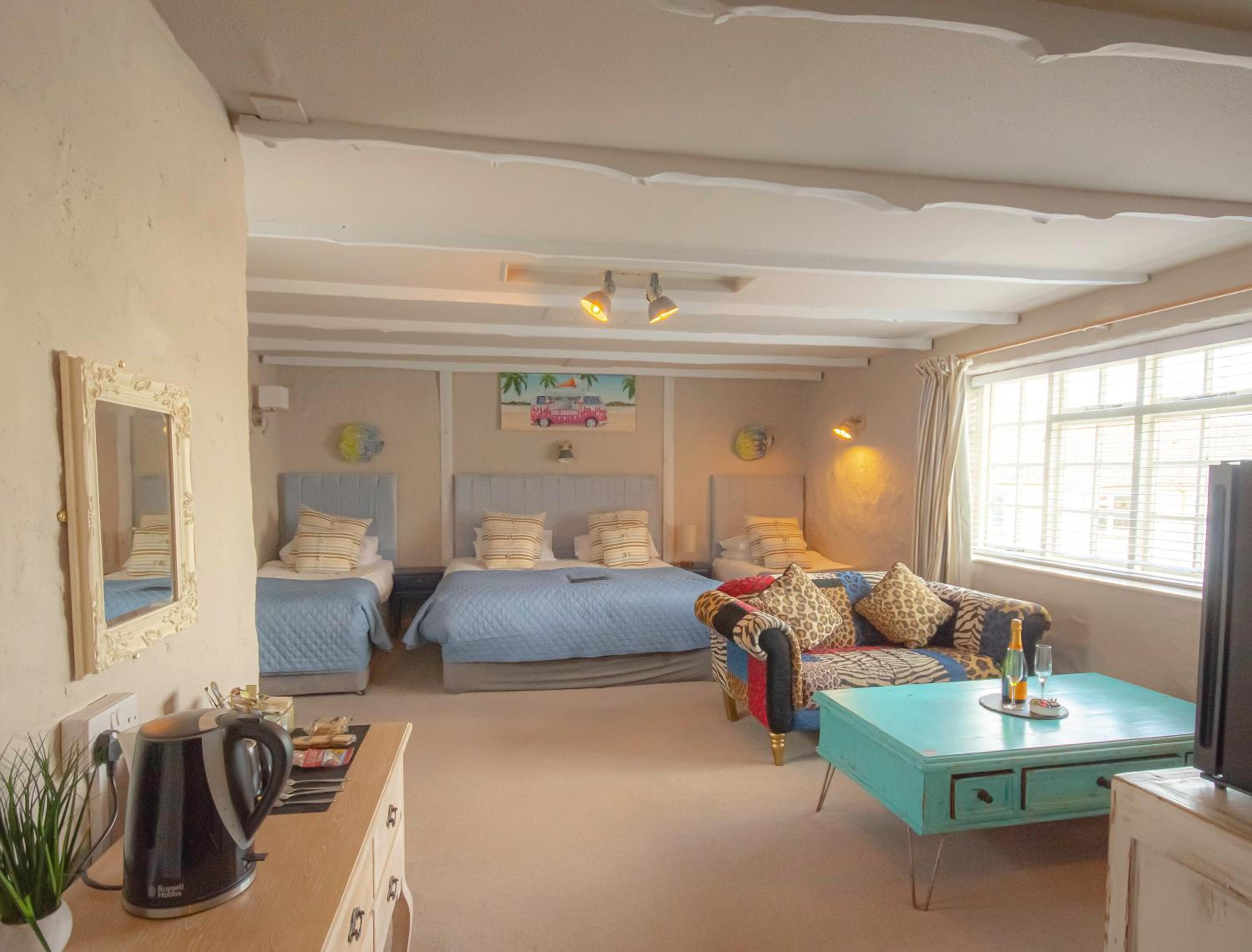 Deluxe Family Room - Photo 5