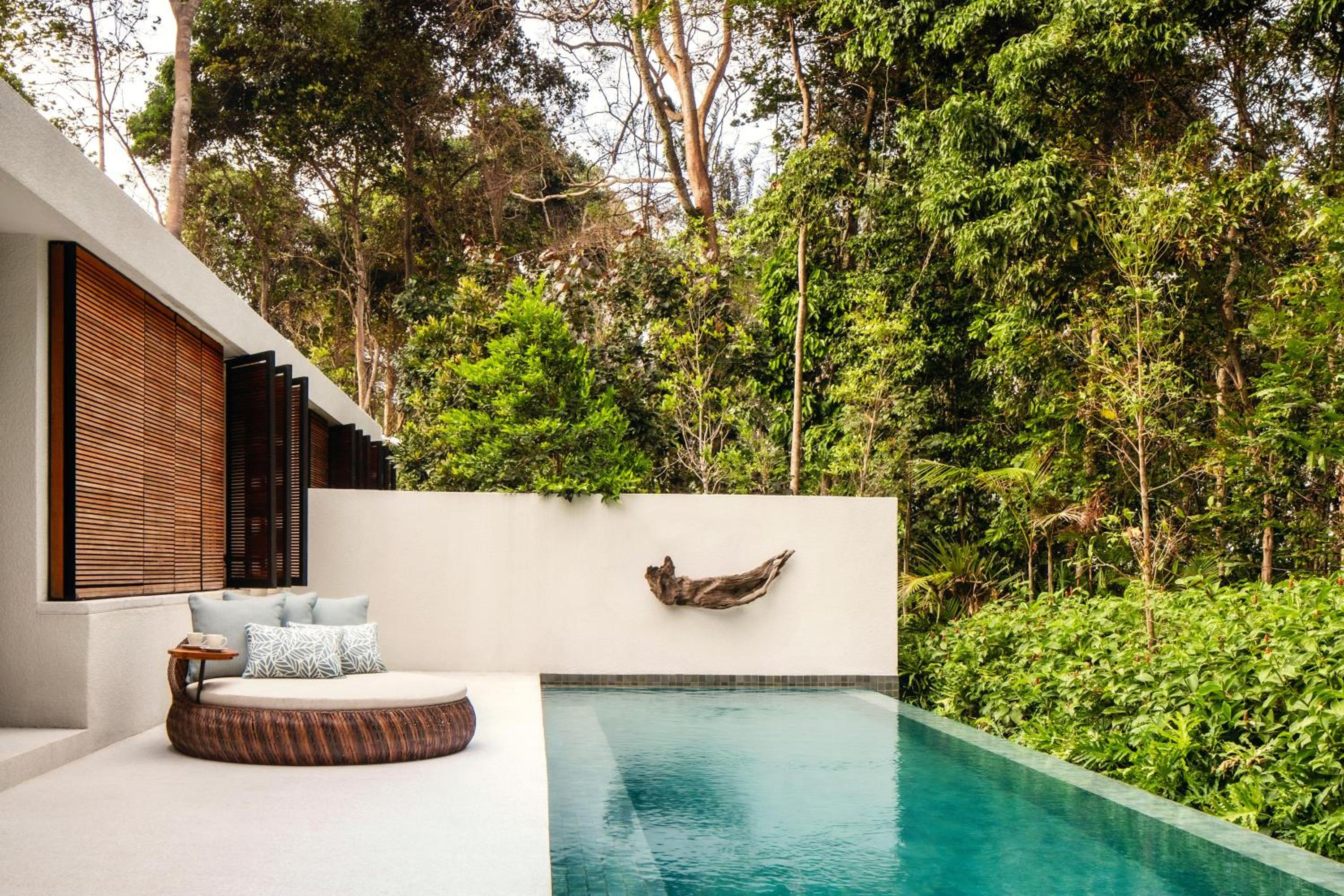 Rainforest Grand Pool Suite - Photo 26