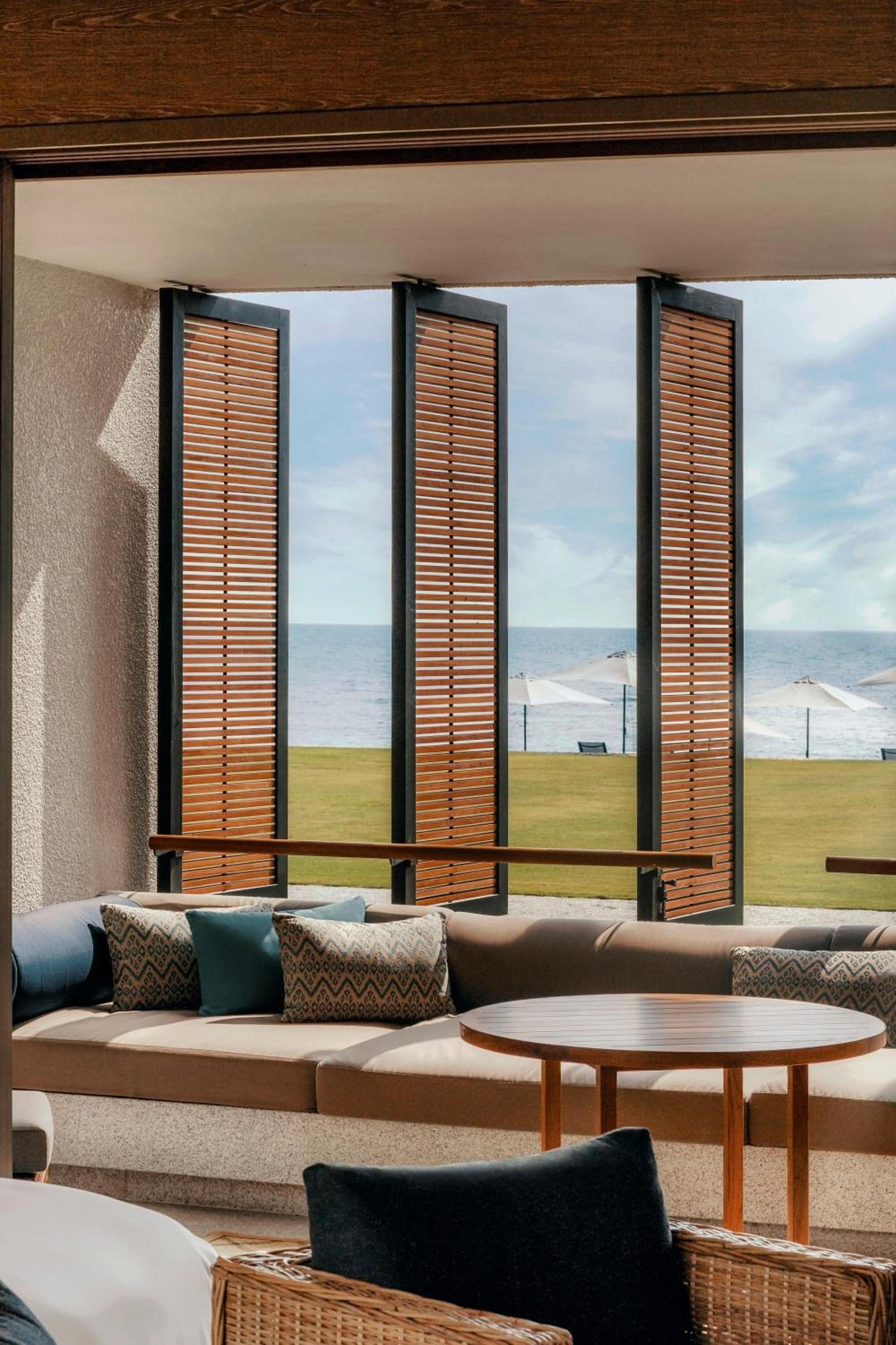 Ocean Front Junior Suite Twin - Photo 15