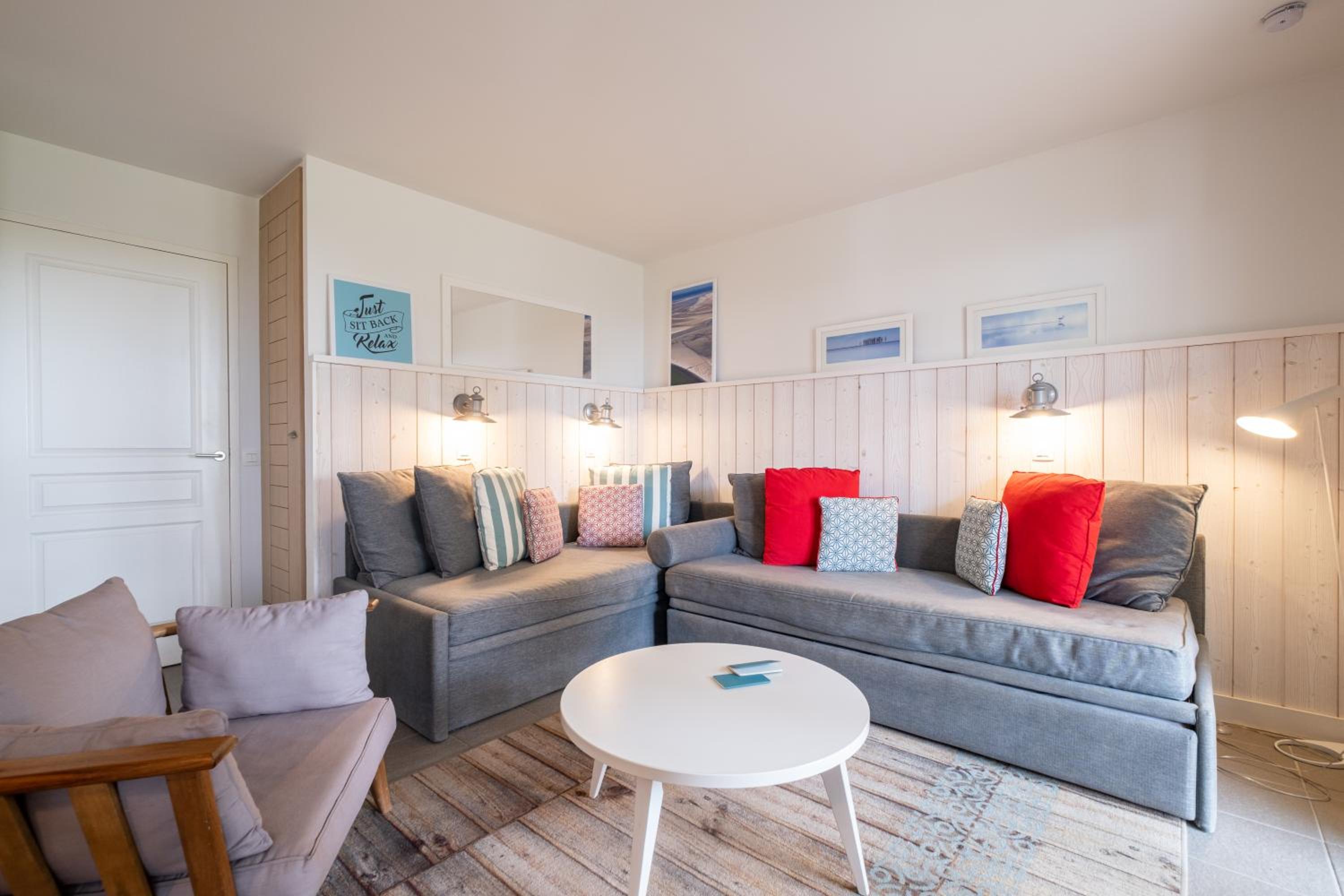 One-Bedroom Apartment with Sleeping Alcove (6 People) photo 3