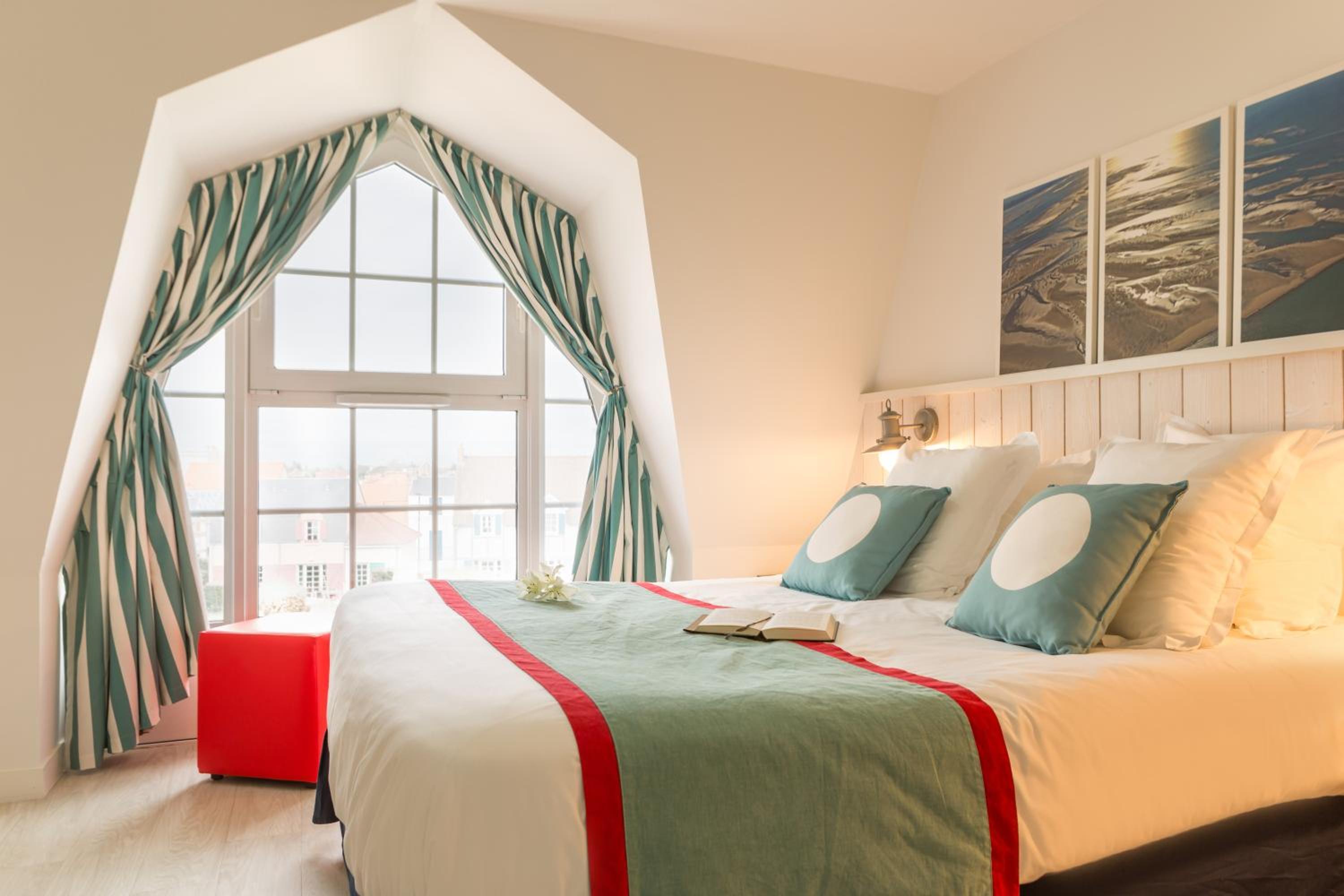 Two-Bedroom Duplex Apartment with Sleeping Alcove (7 People)
