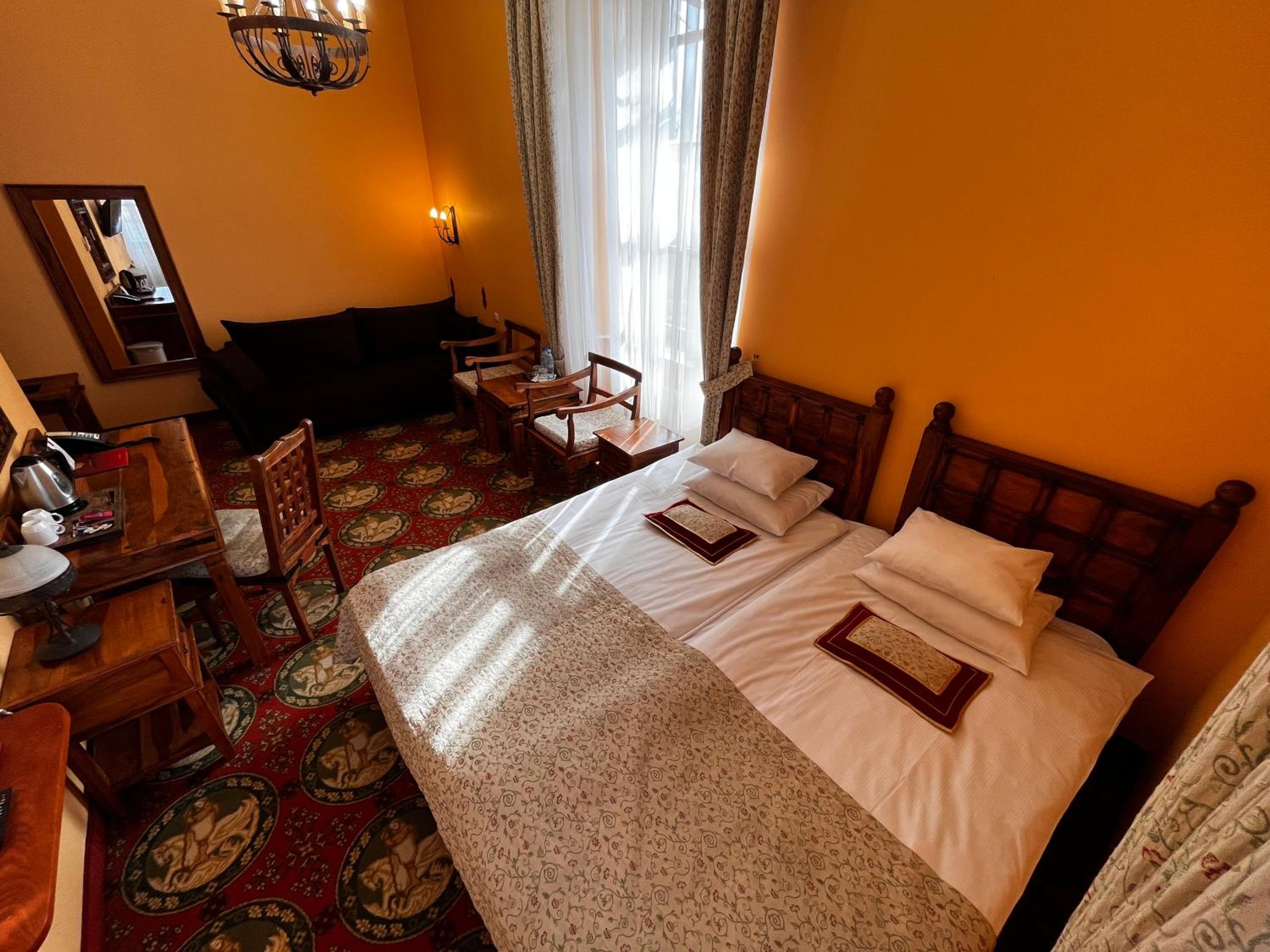 Double Room with Extra Bed - Photo 24