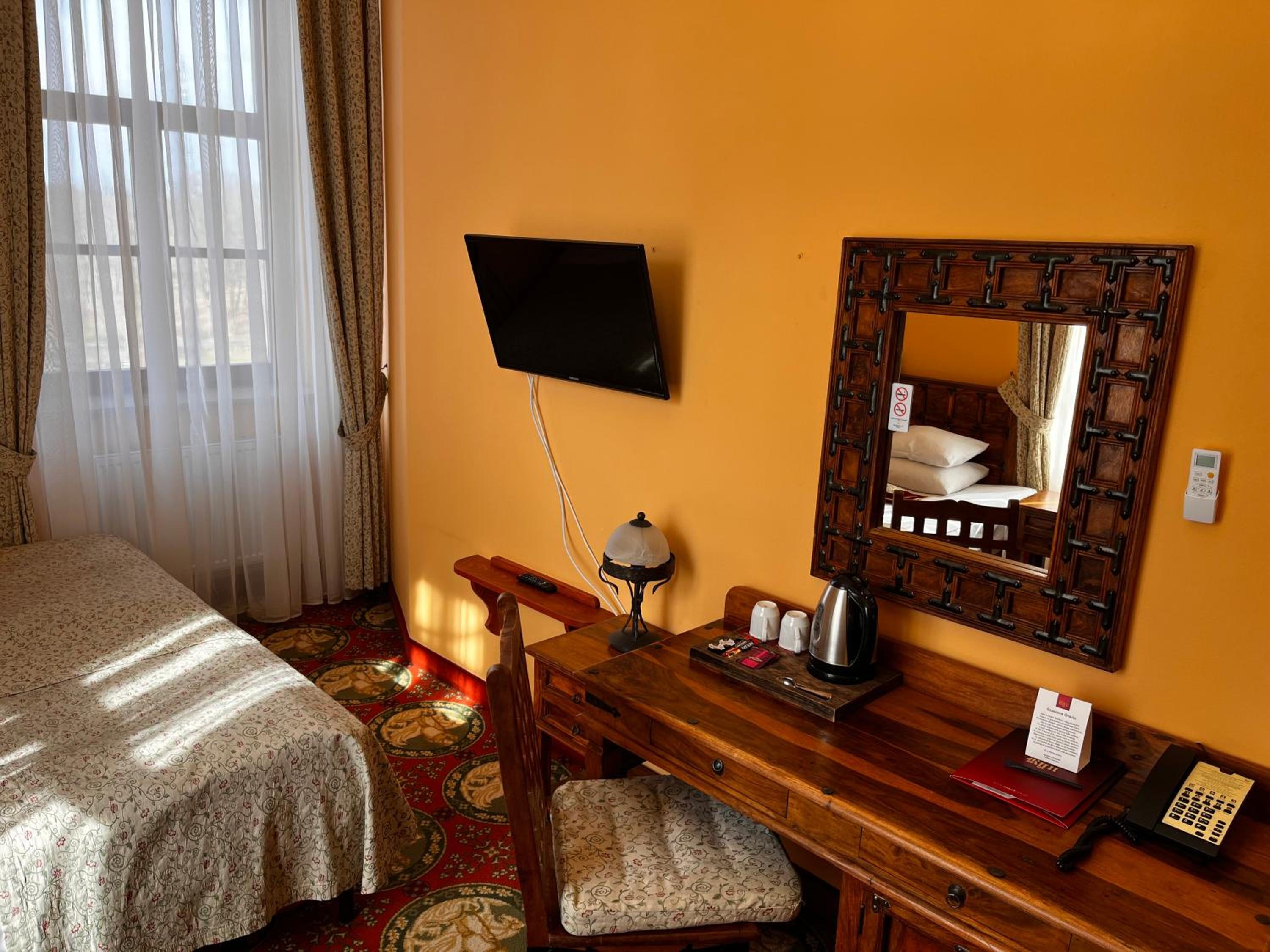 Double Room with Extra Bed - Photo 13