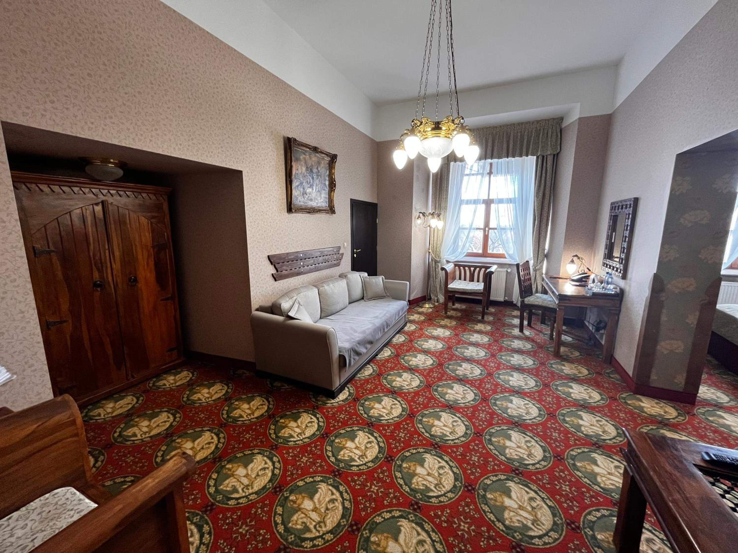 Apartment - Photo 2