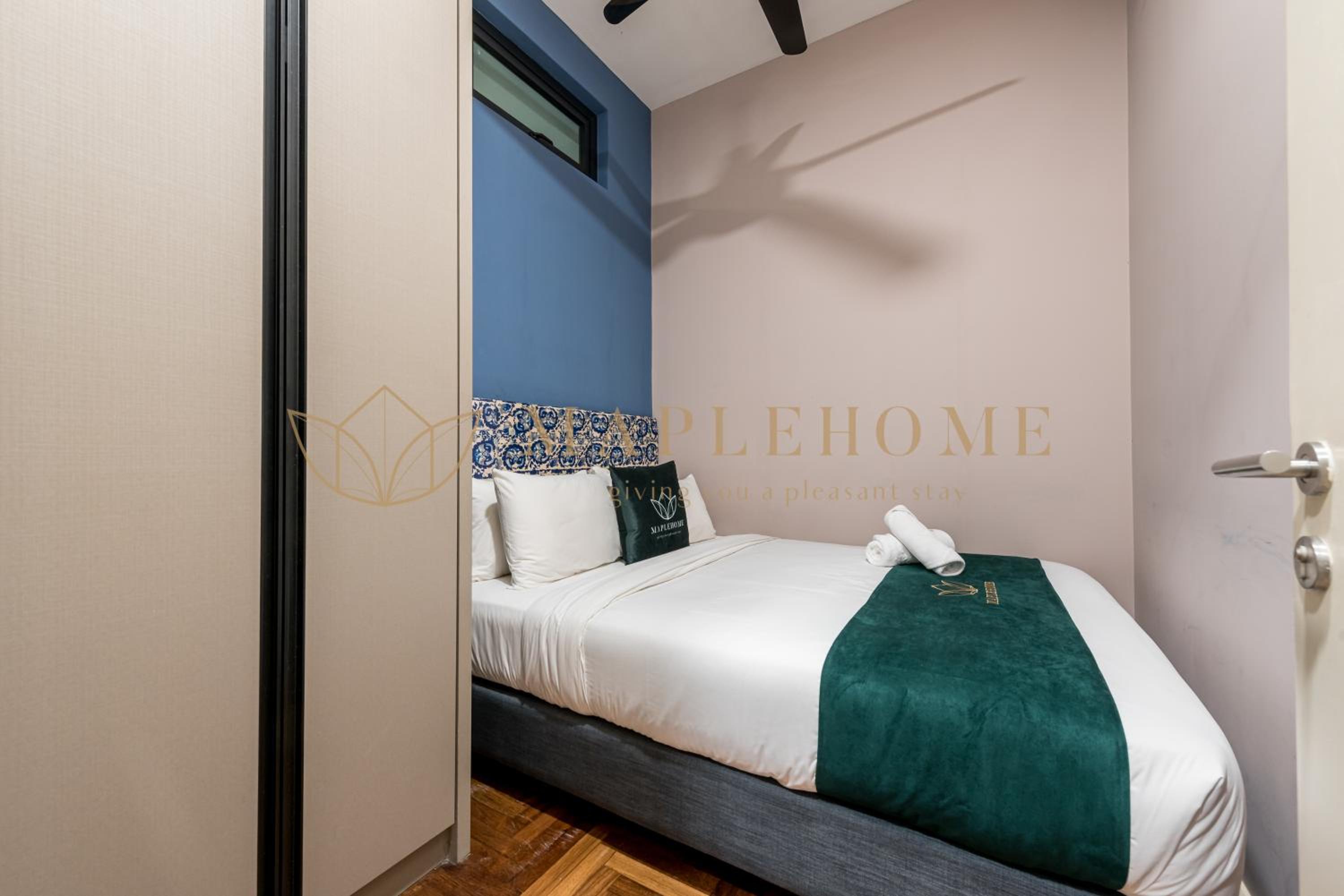 Royal Three-Bedroom Suite - Photo 4