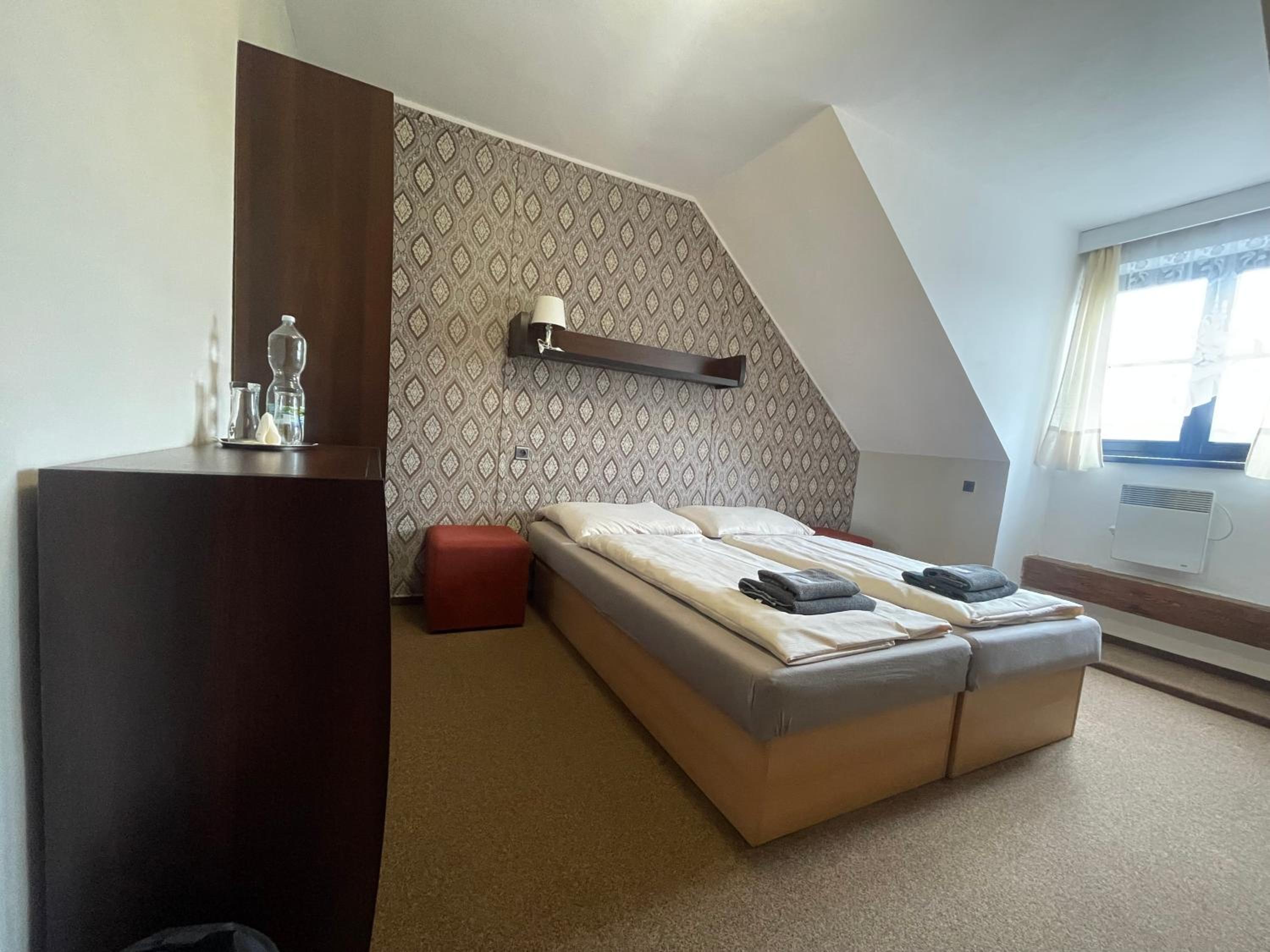 Double or Twin Room with Shower photo 2