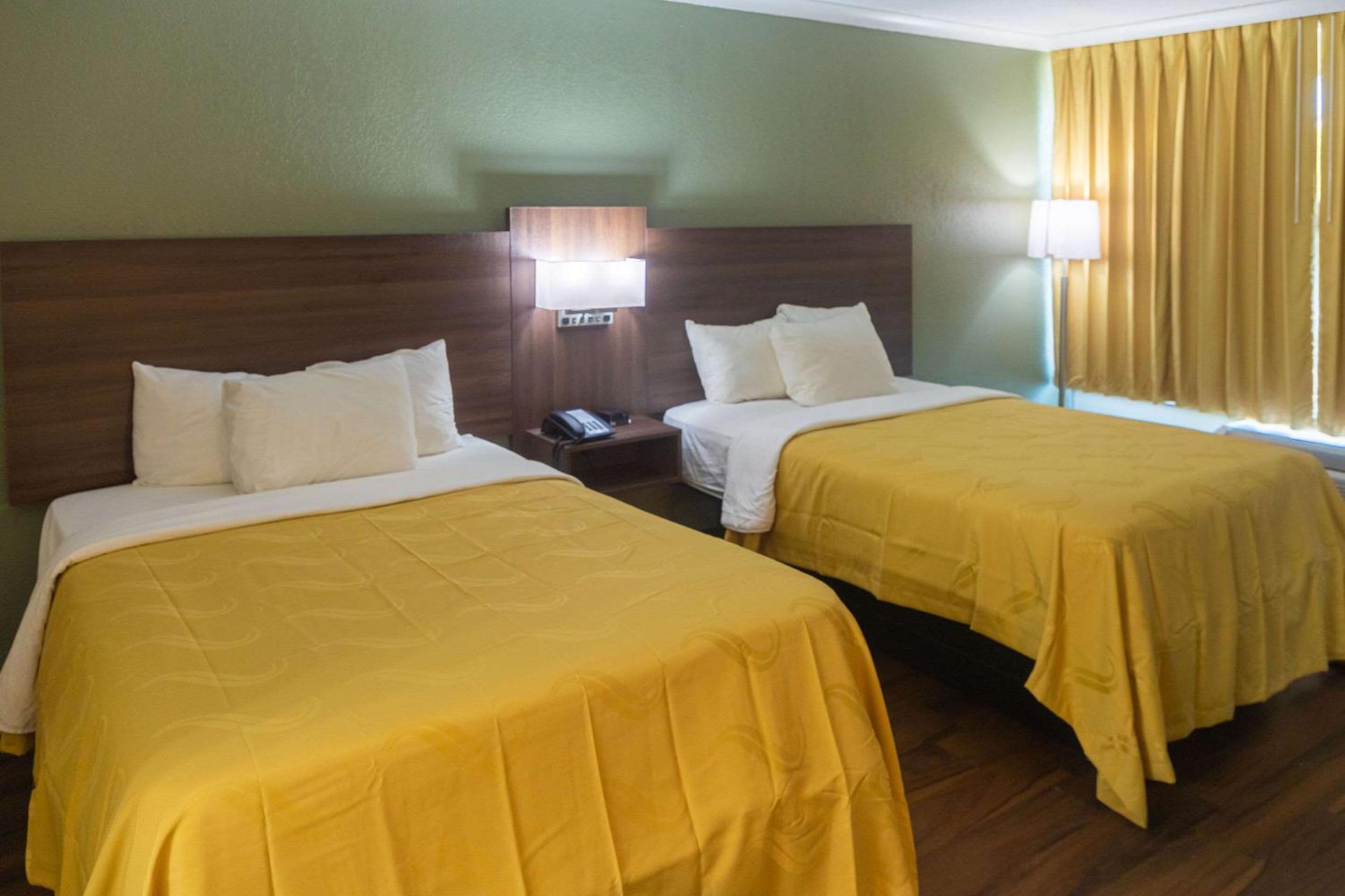Standard Double Room with Two Double Beds - Non-Smoking - Photo 13