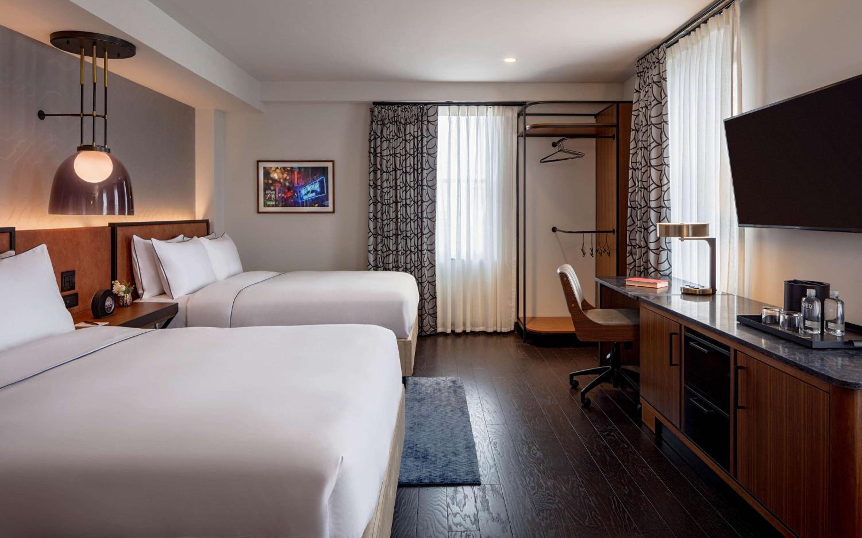 Available room thumbnail 5