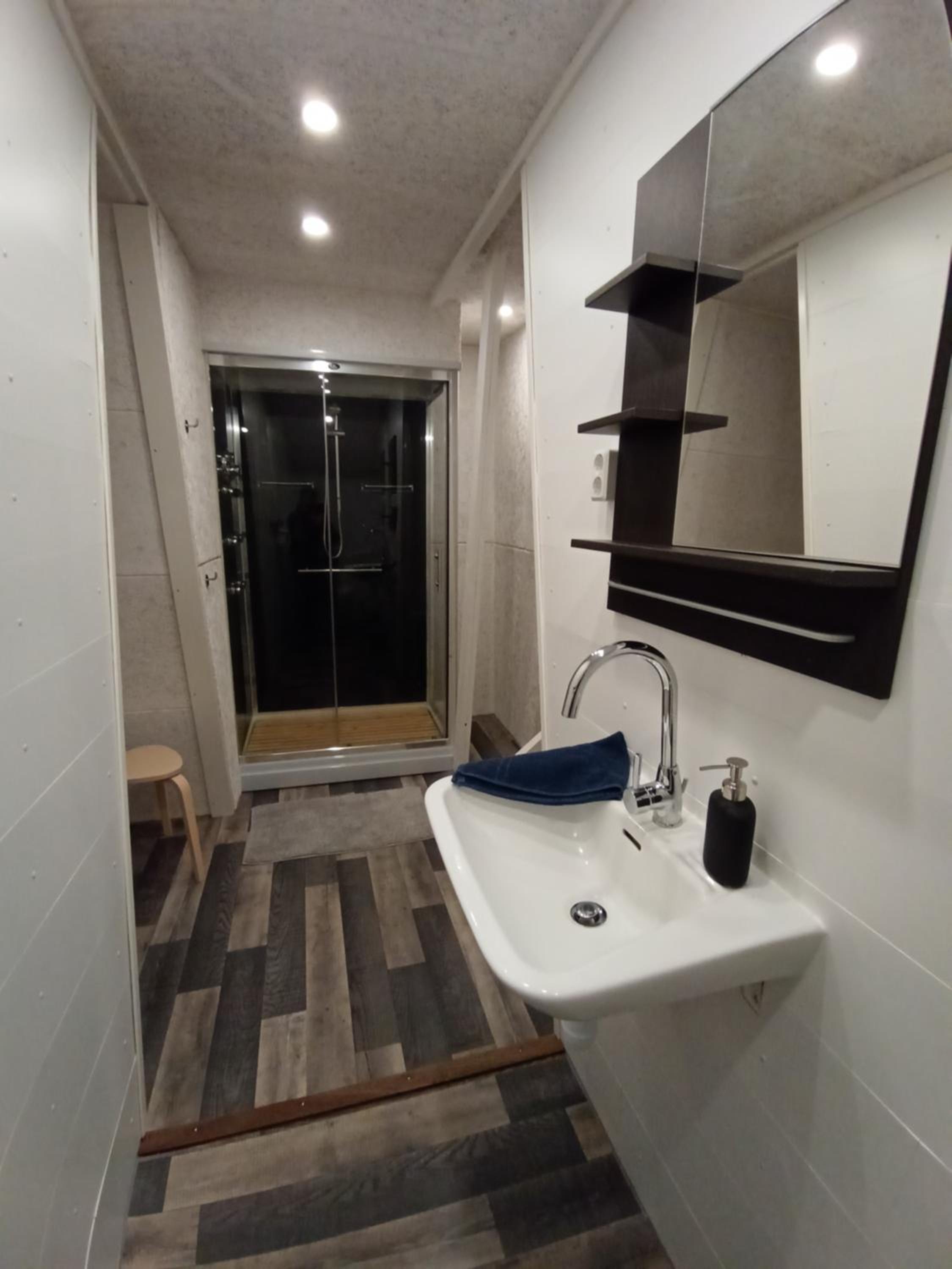 Triple Room with Balcony - Photo 4