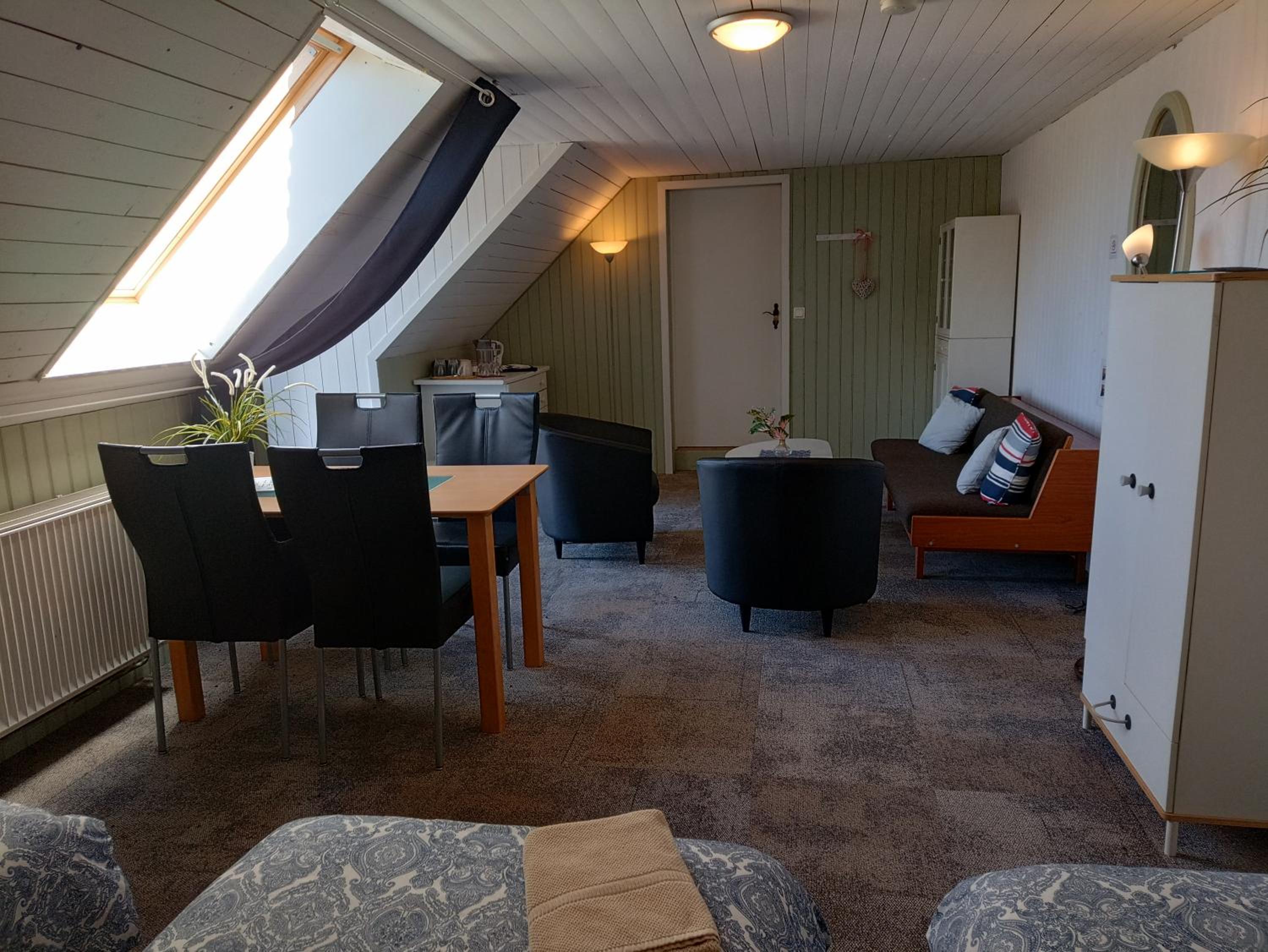 Triple Room with Balcony - Photo 3