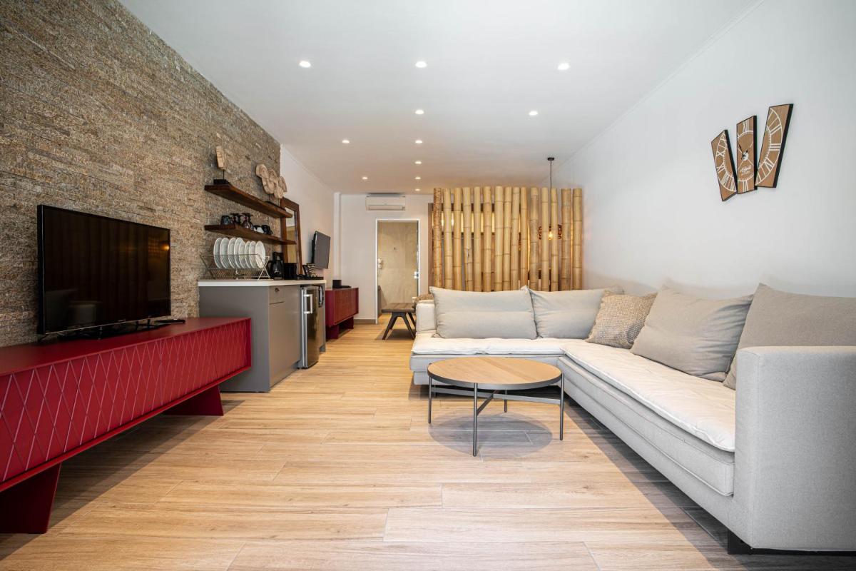 Suite with Pool View