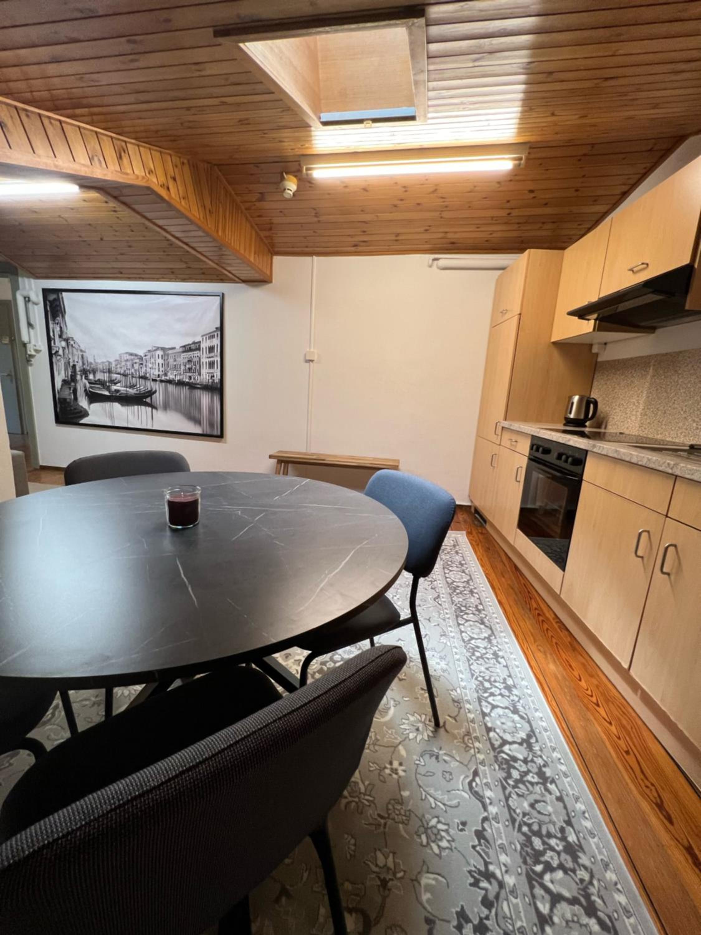 Two-Bedroom Apartment - Photo 4