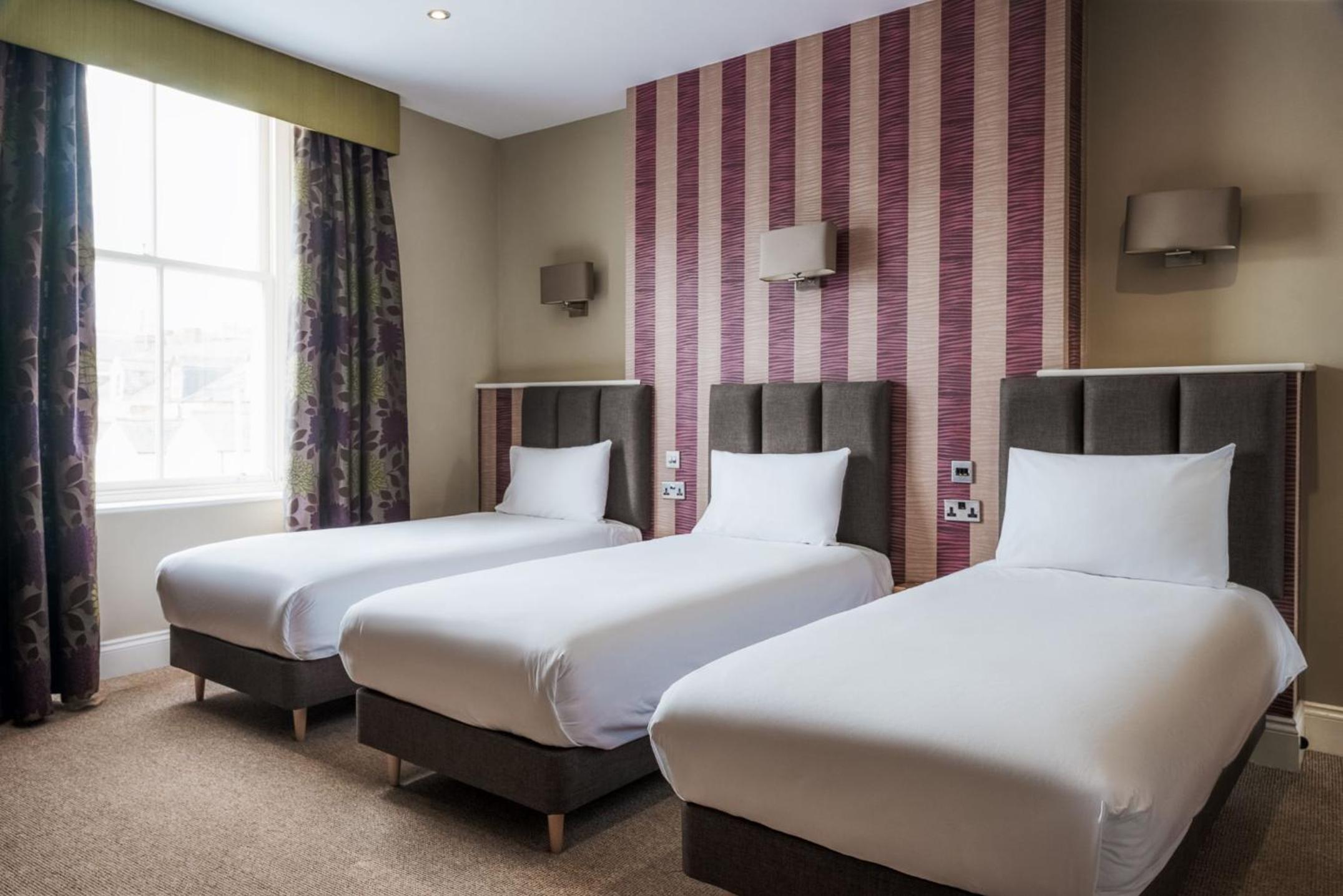 Standard Triple Room - Photo 2