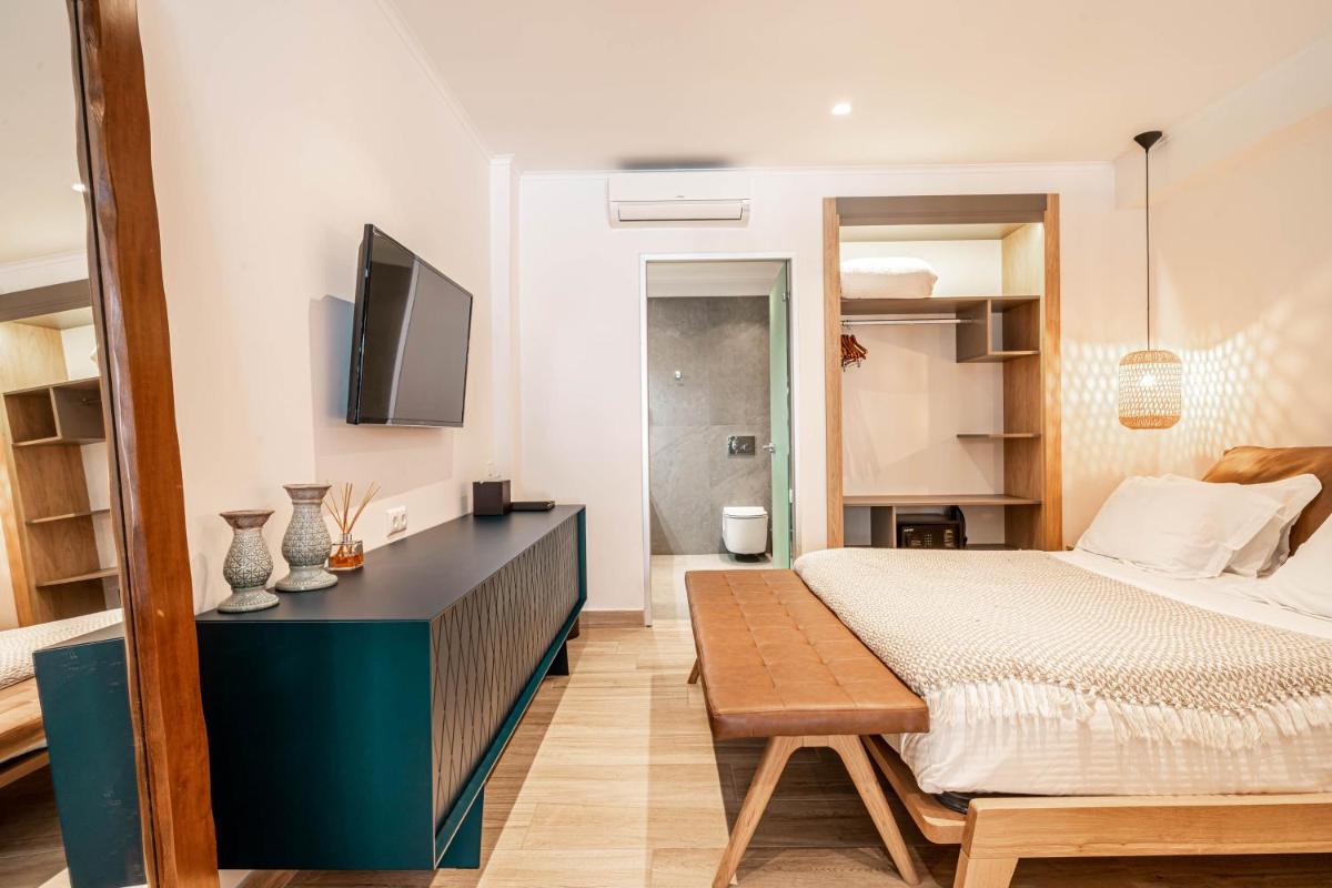 Suite with Pool View