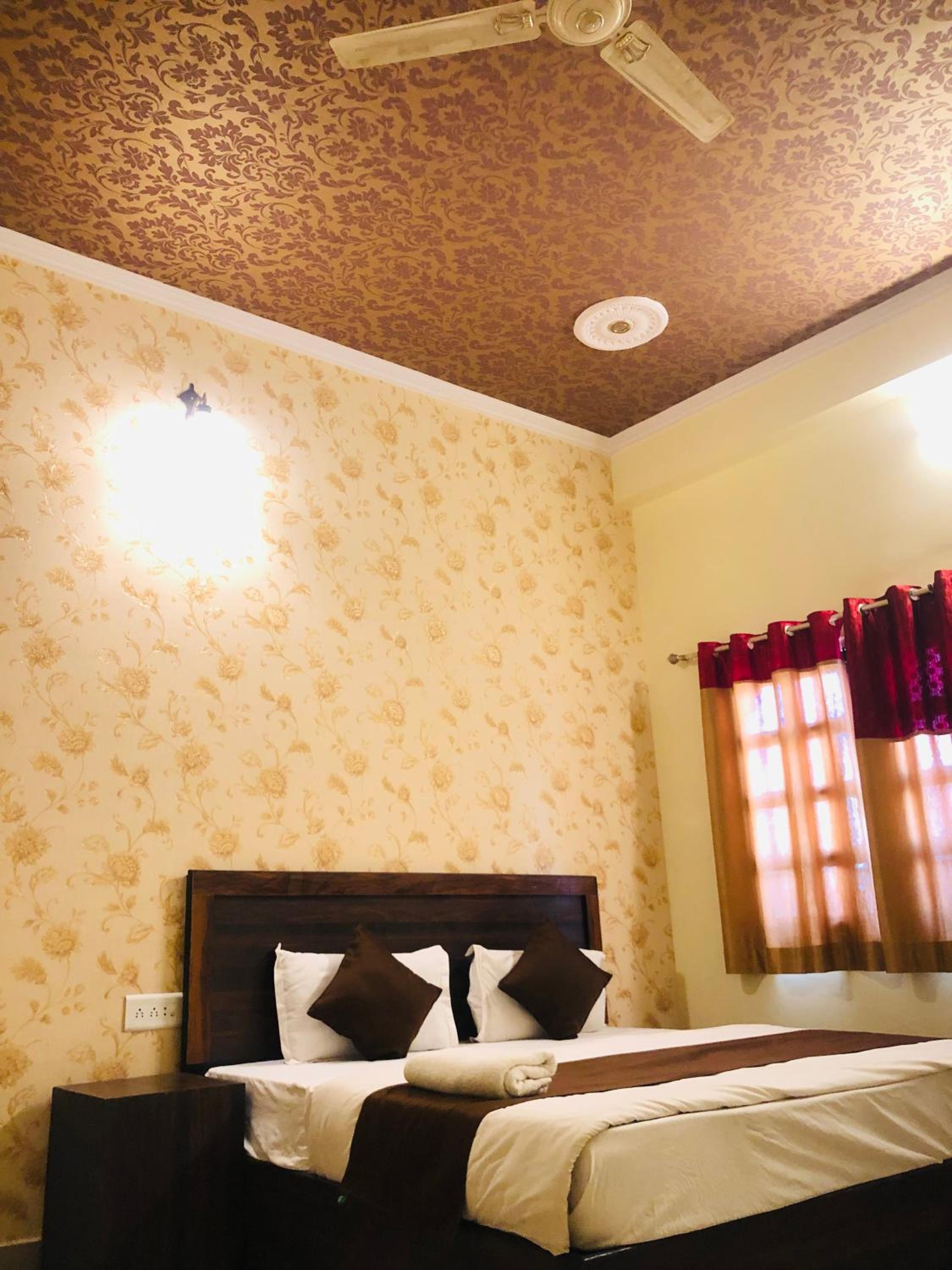 Suite - Photo 12