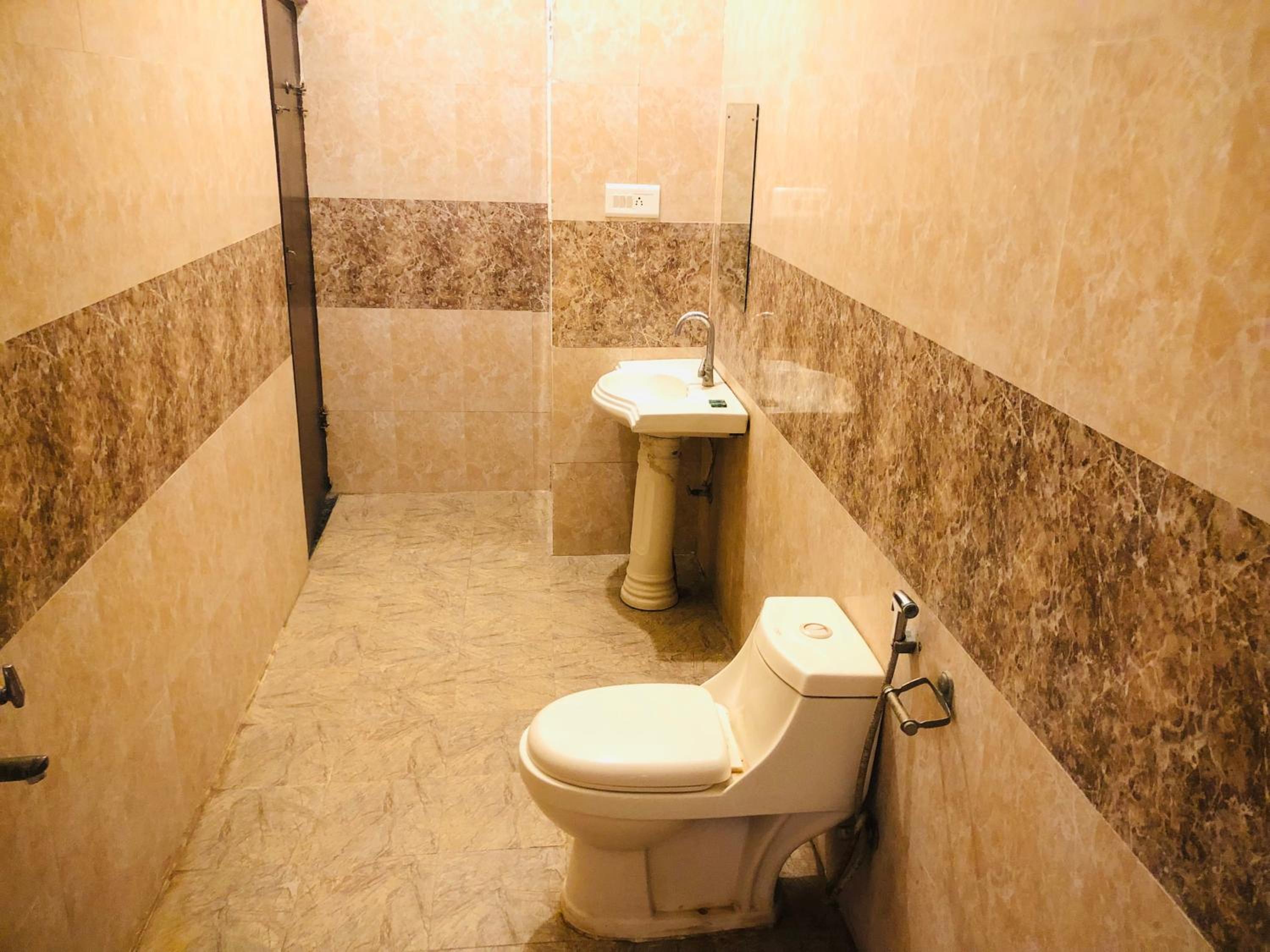 Suite - Photo 2