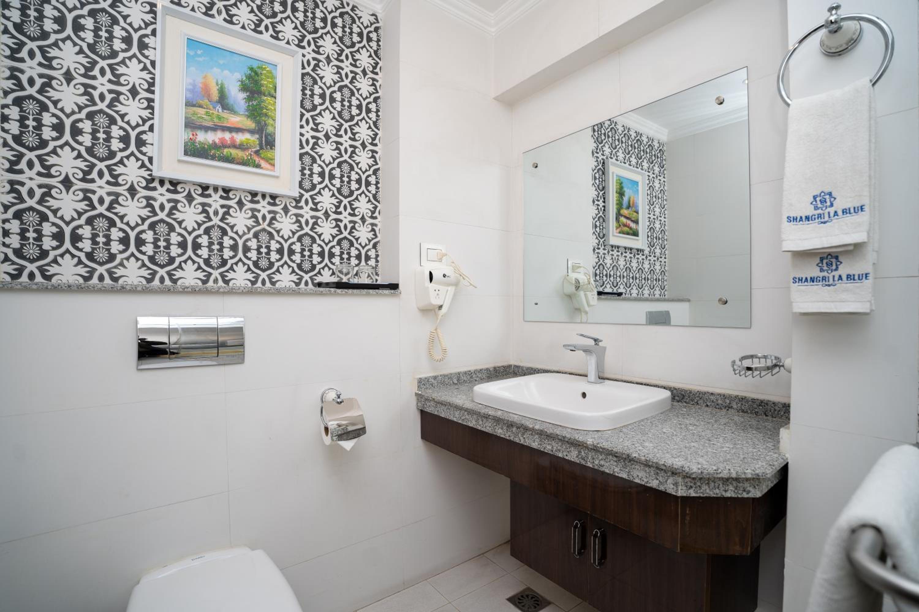 Deluxe Twin Room - Photo 7