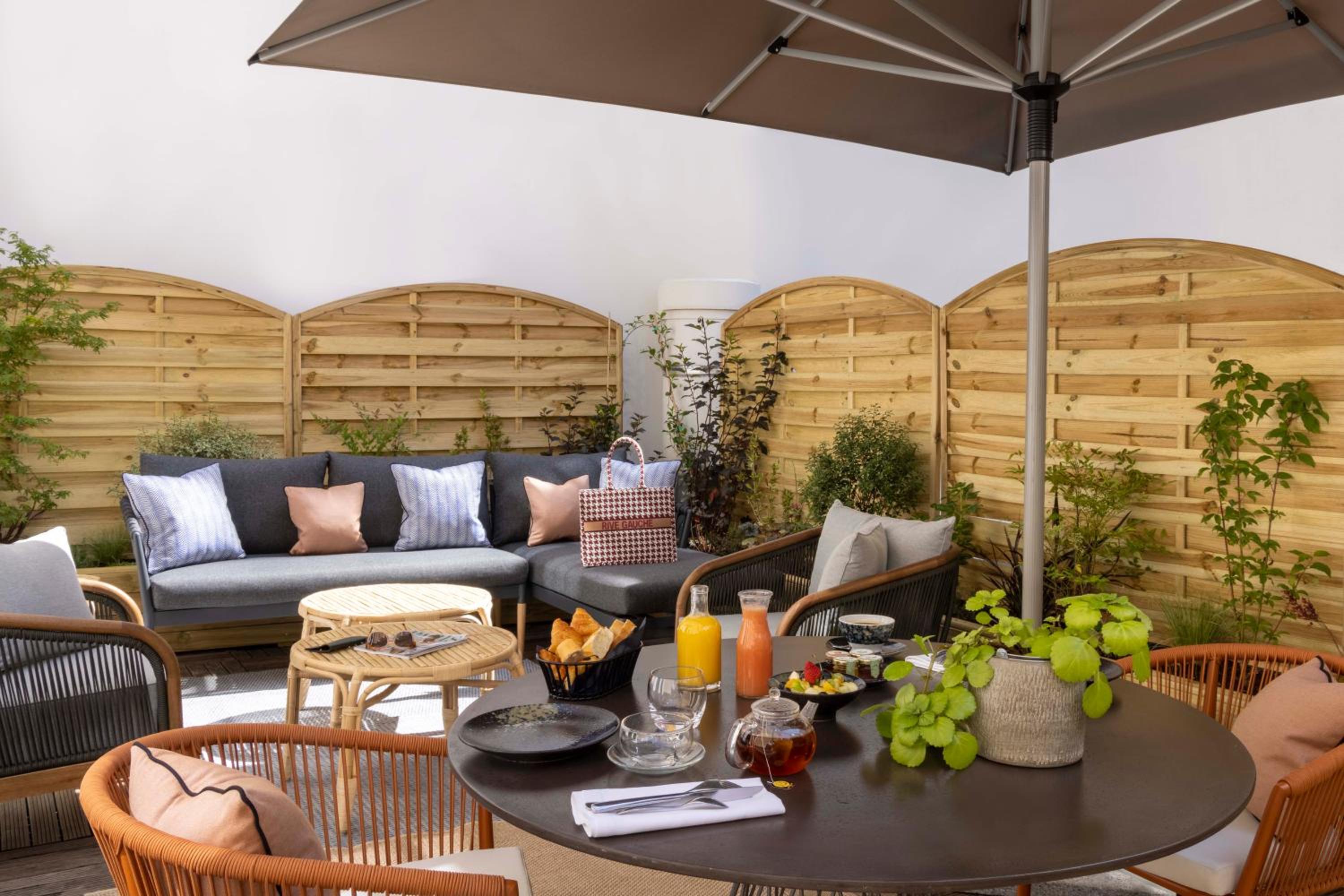 Apartment with Terrace (Non Smoking)
