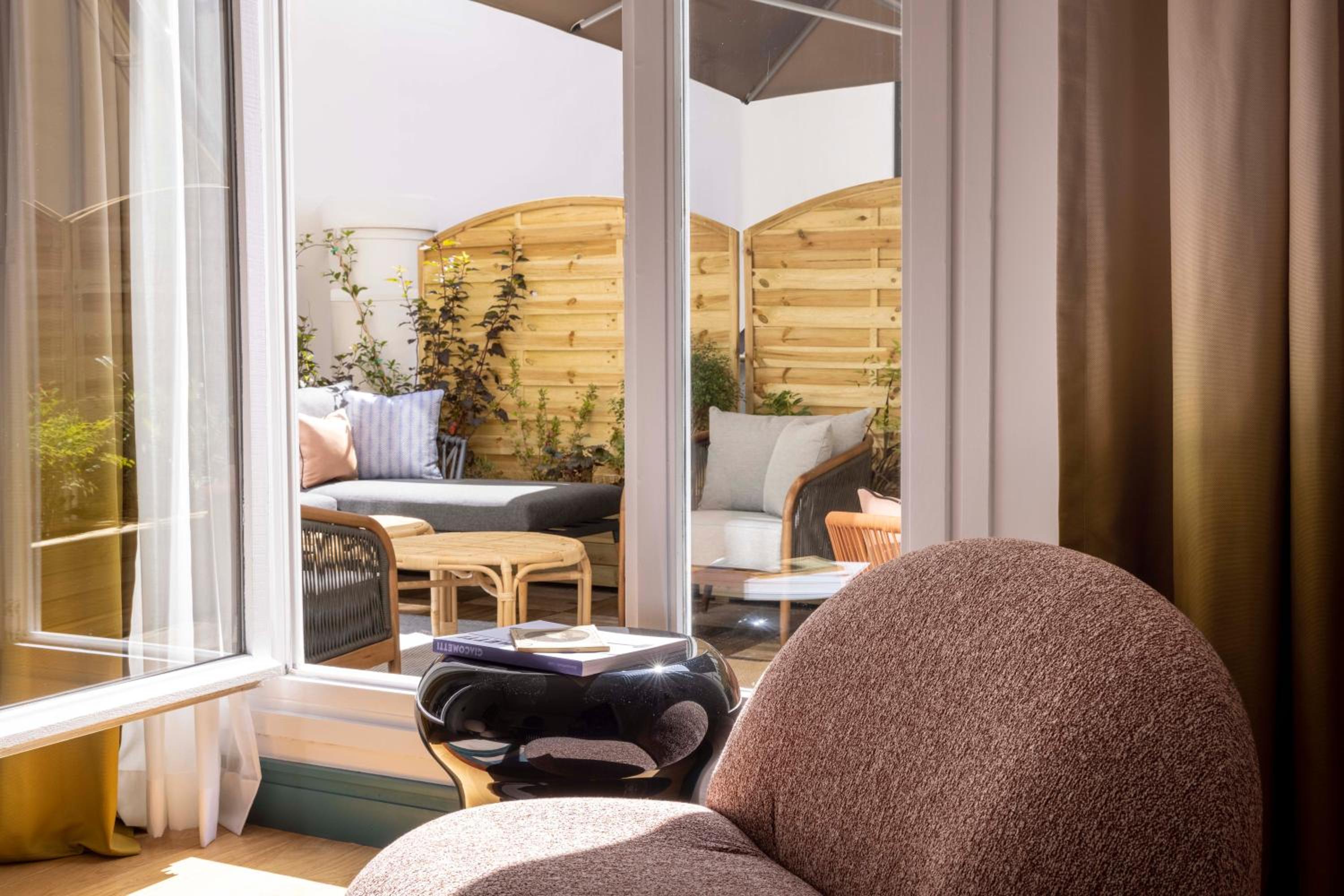 Apartment with Terrace (Non Smoking)