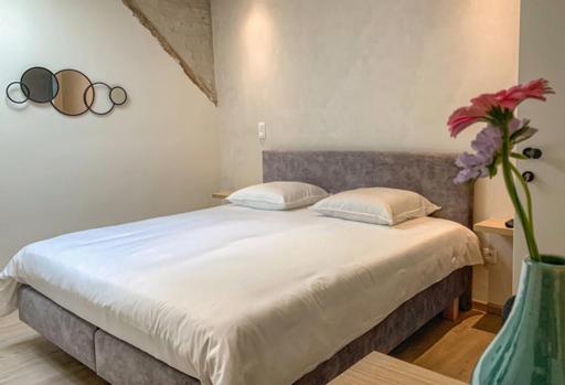 Standard Double Room - Photo 5