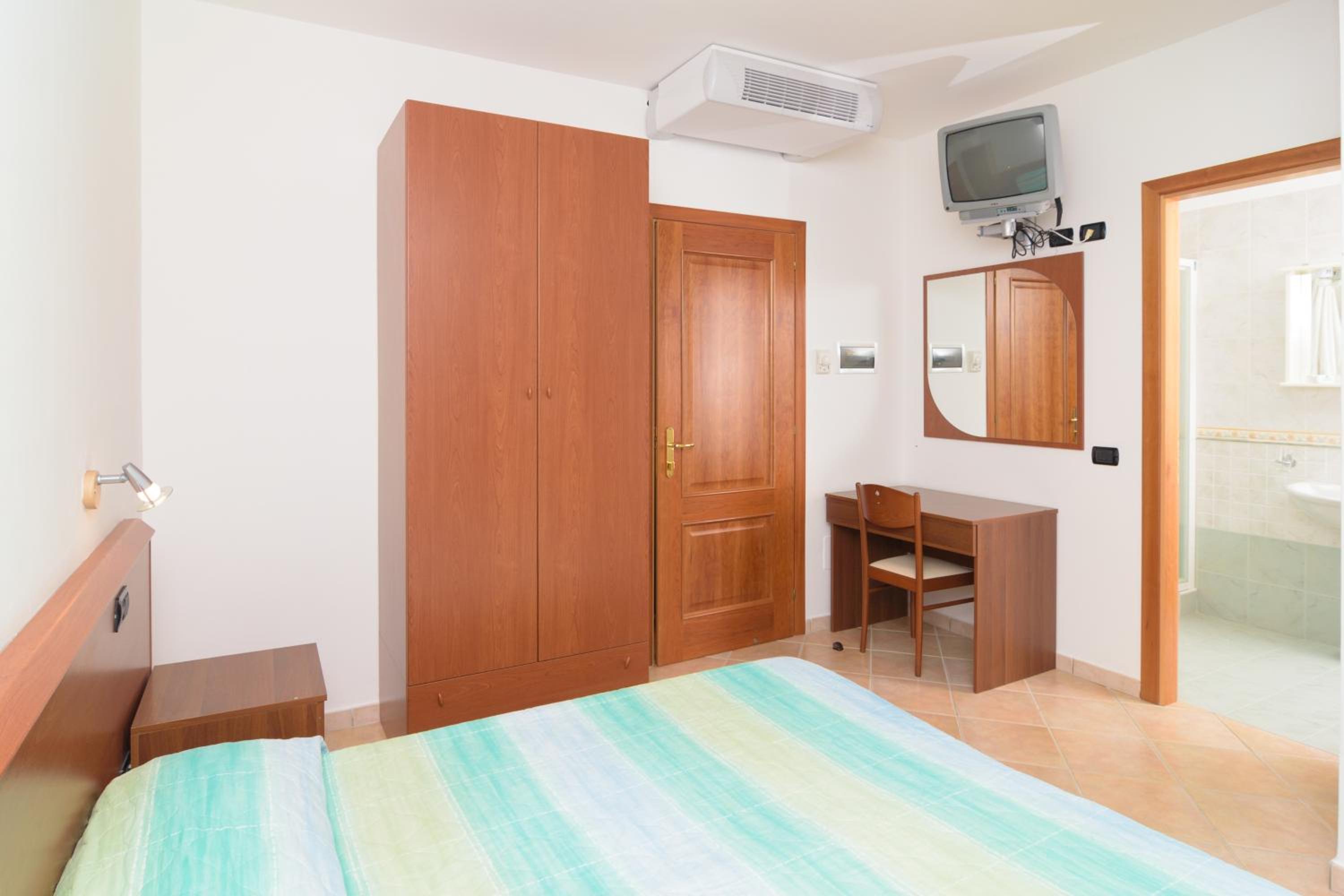 Economy Double or Twin Room