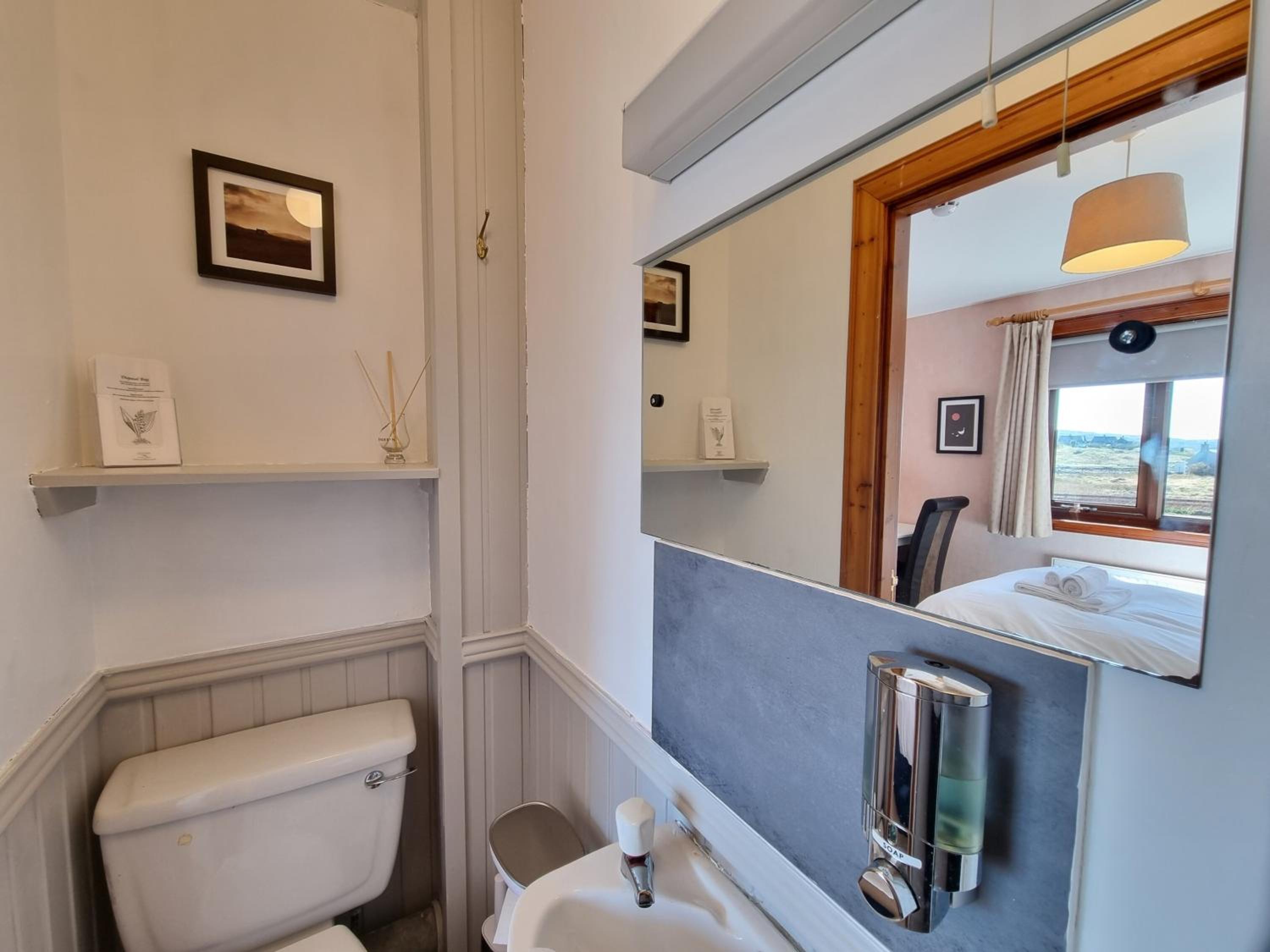 Single Room photo 3