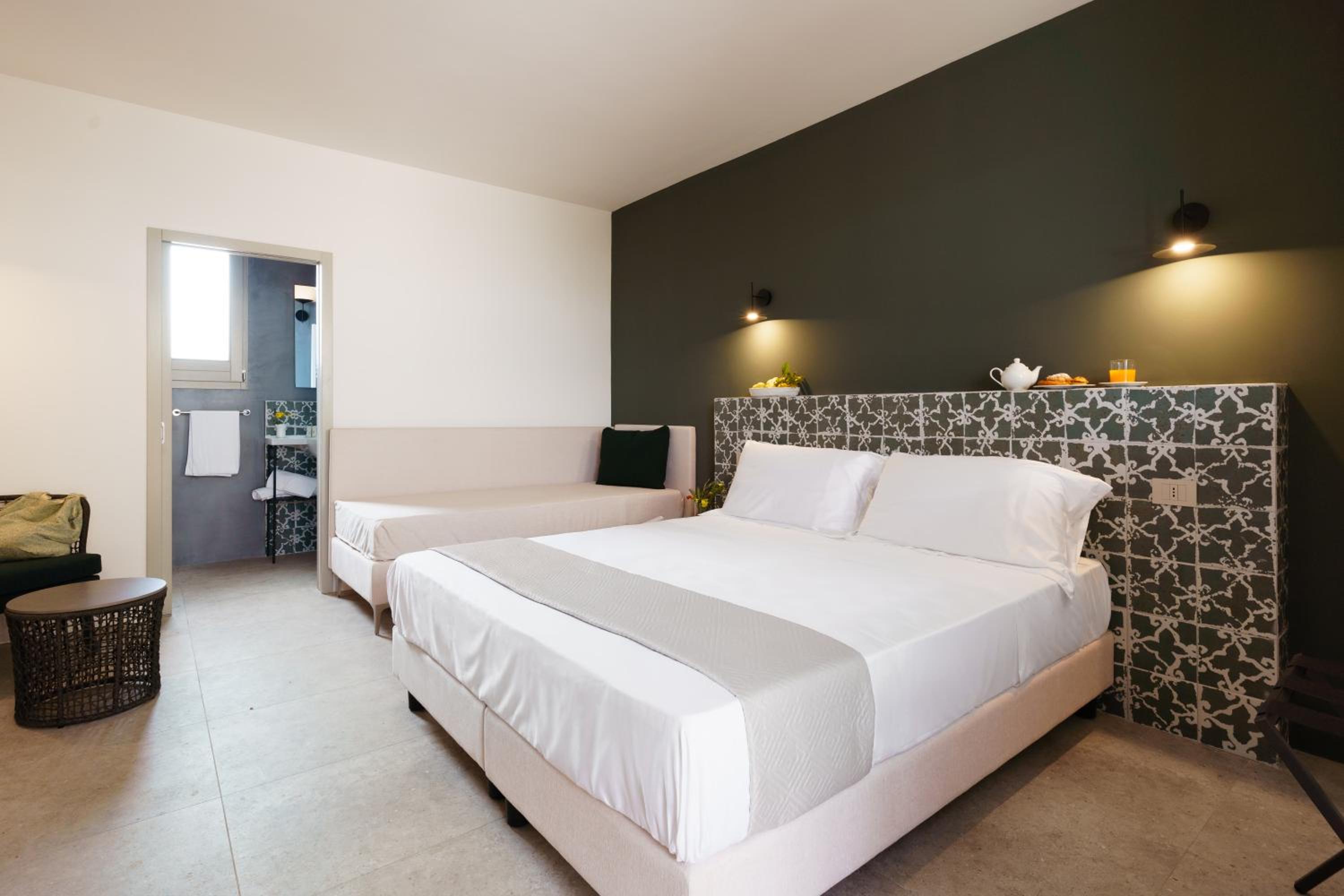 Superior Quadruple Room photo 2
