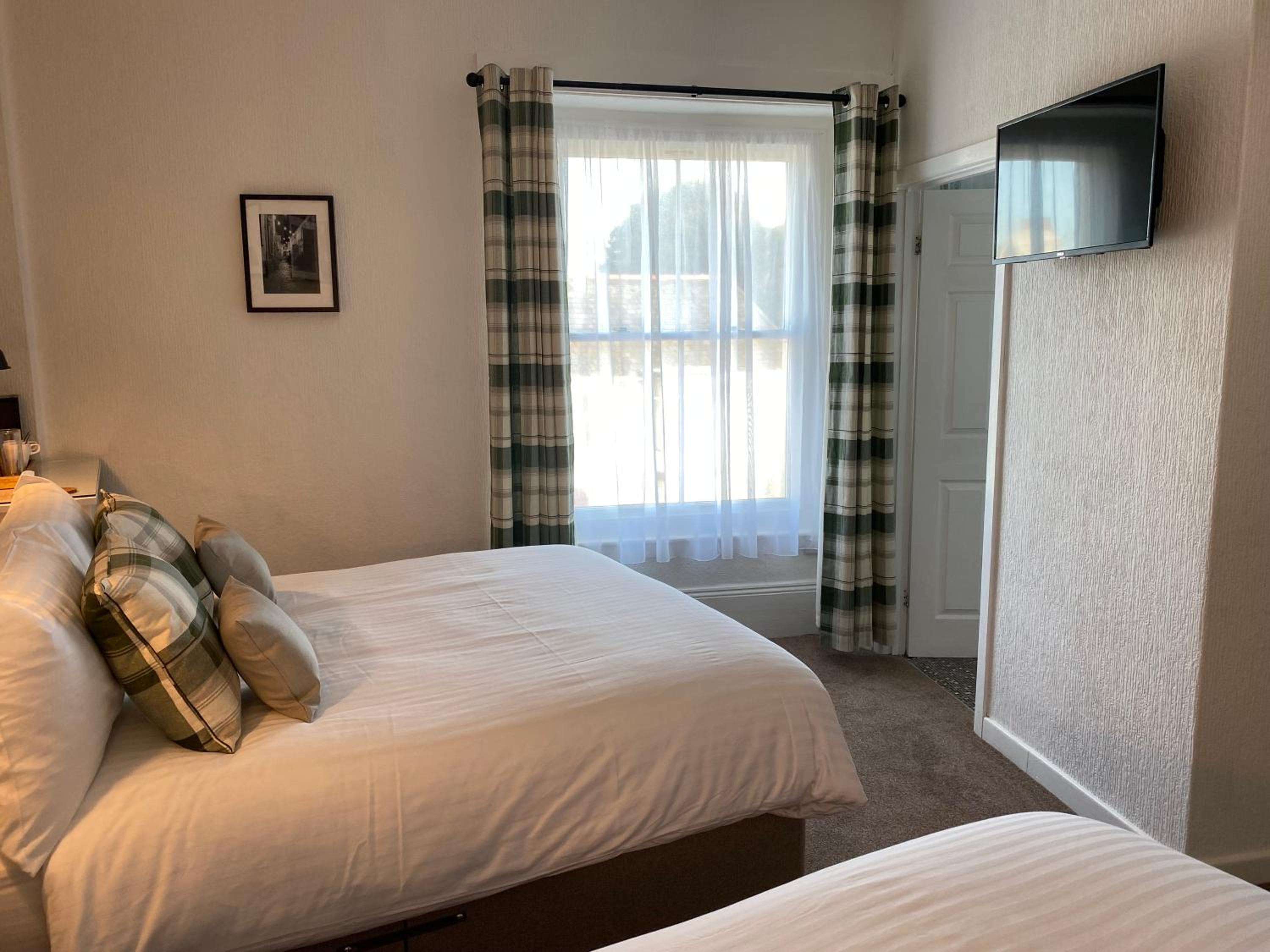 Large Double or Twin Room