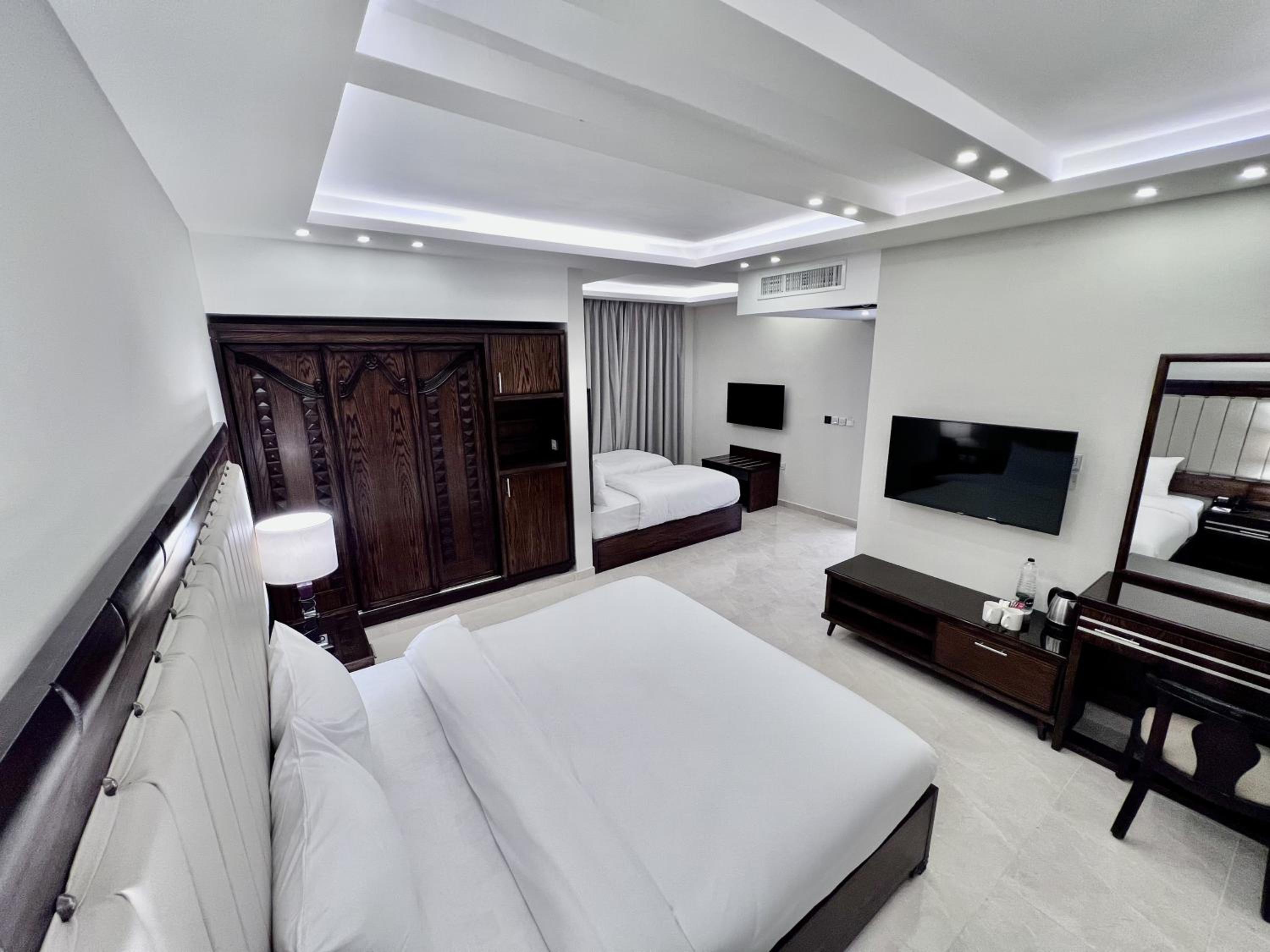 Family Room - Photo 1