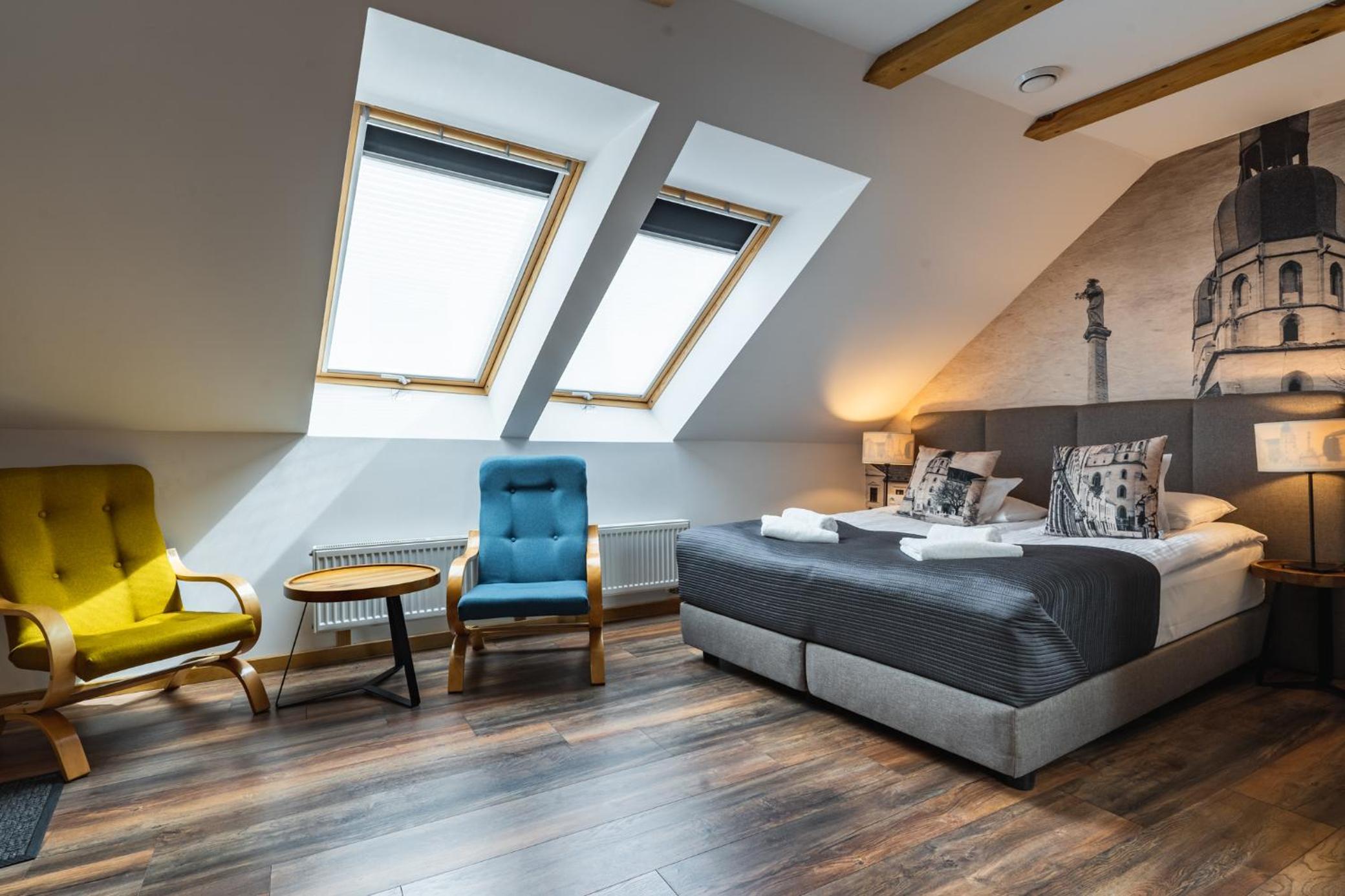 Double or Twin Room - Photo 13