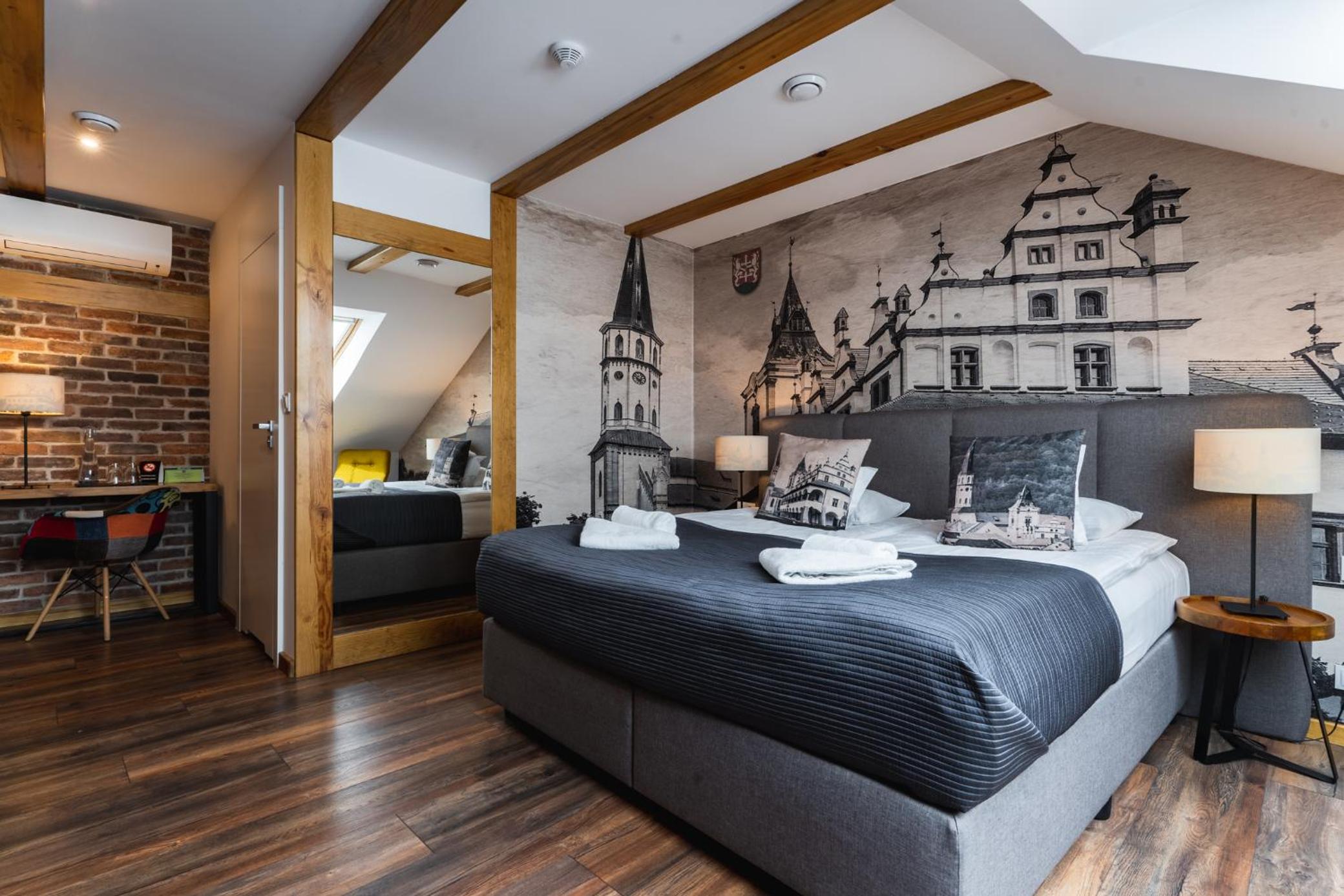 Double or Twin Room - Photo 10