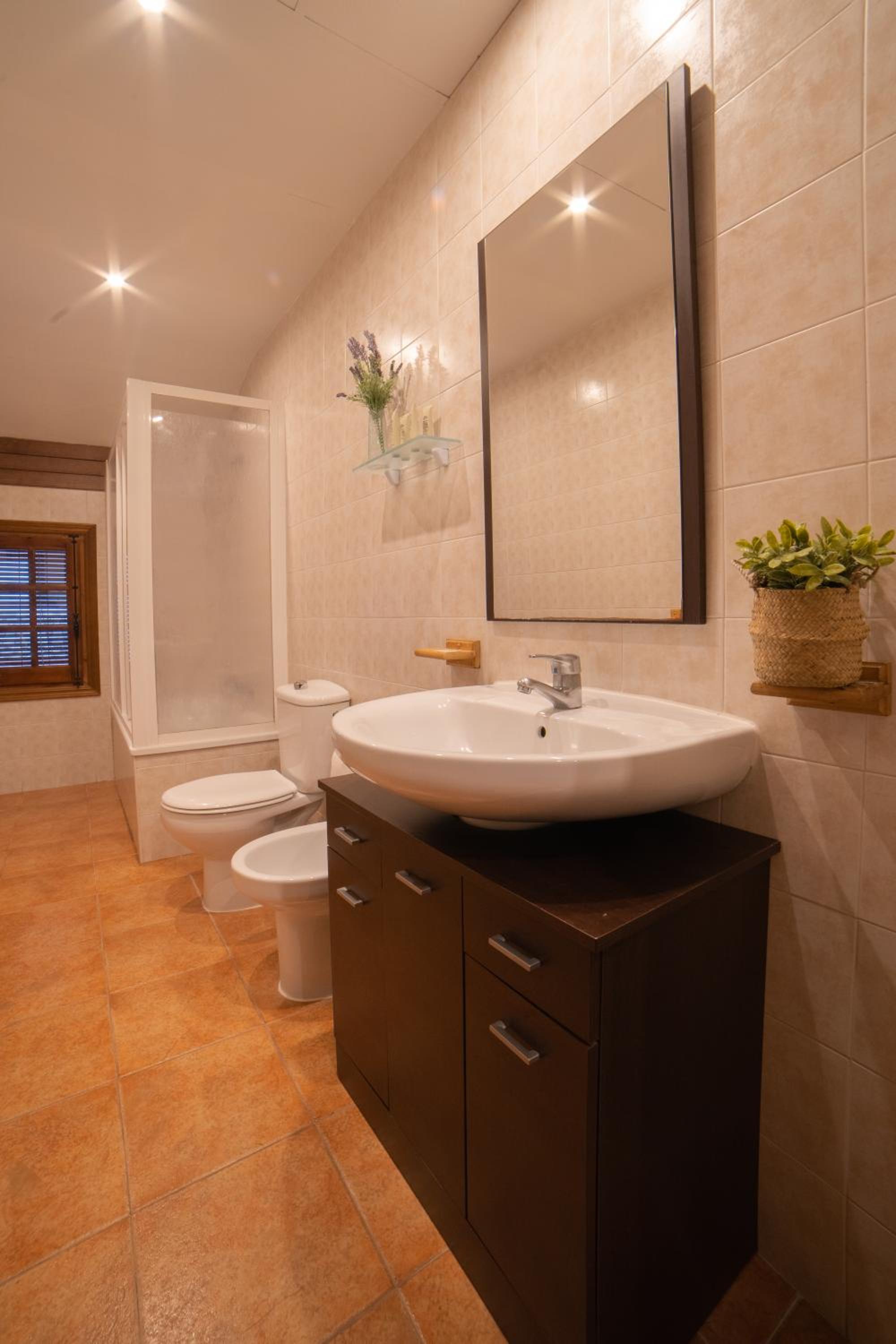Two-Bedroom House (7 Adults) photo 2