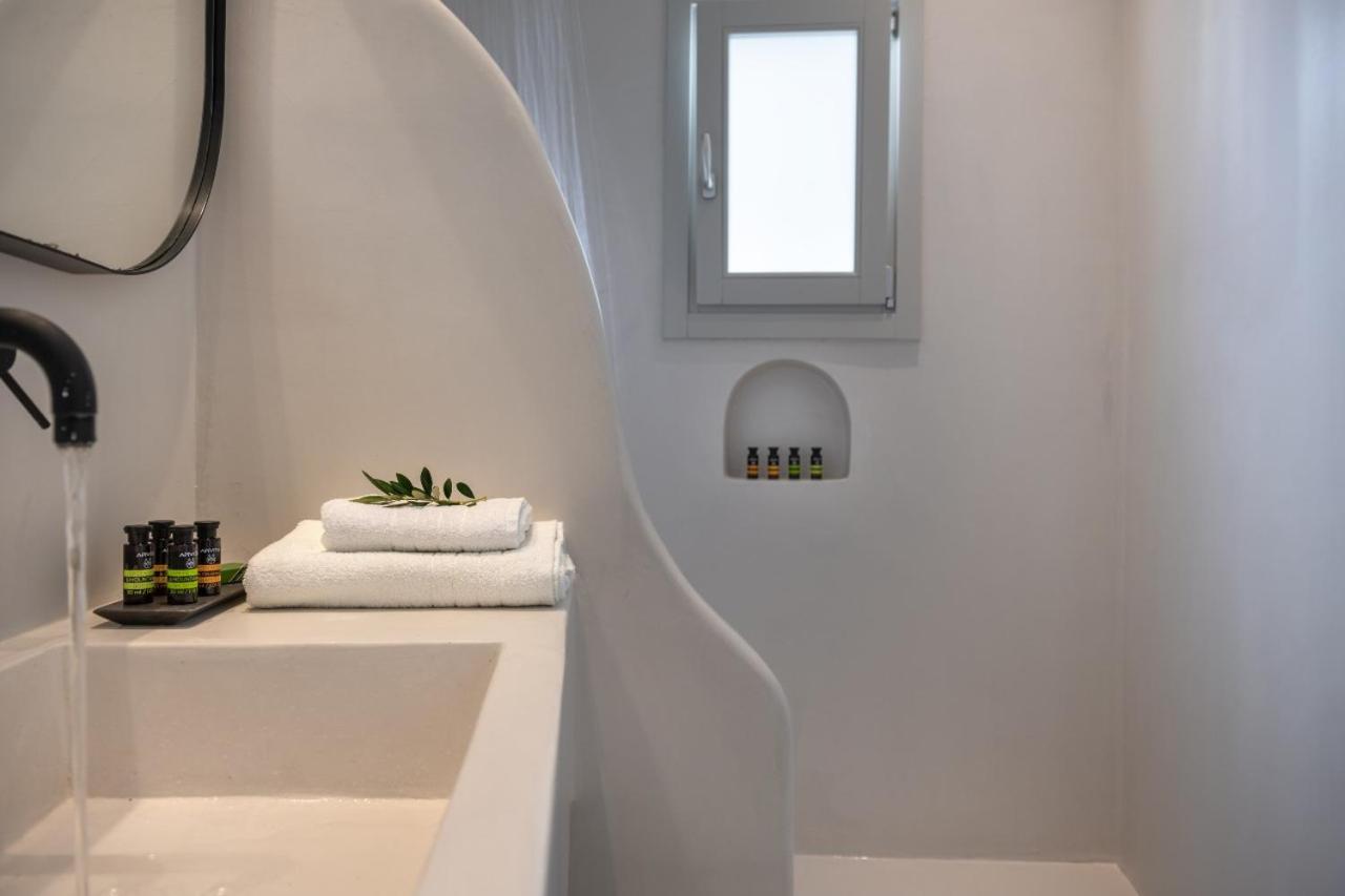 Grand Suite with Indoor Jetted Tub and Caldera View - Photo 9