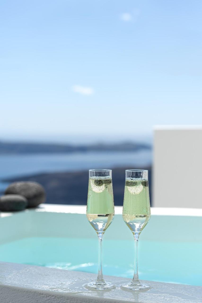 Honeymoon Suite with Outdoor Jetted Tub and Caldera View - Photo 19
