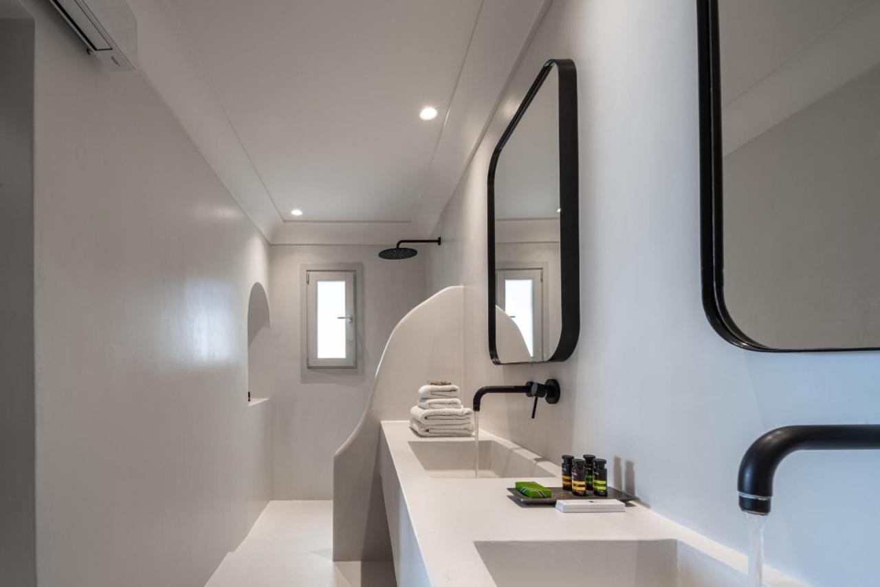 Honeymoon Suite with Outdoor Jetted Tub and Caldera View - Photo 6
