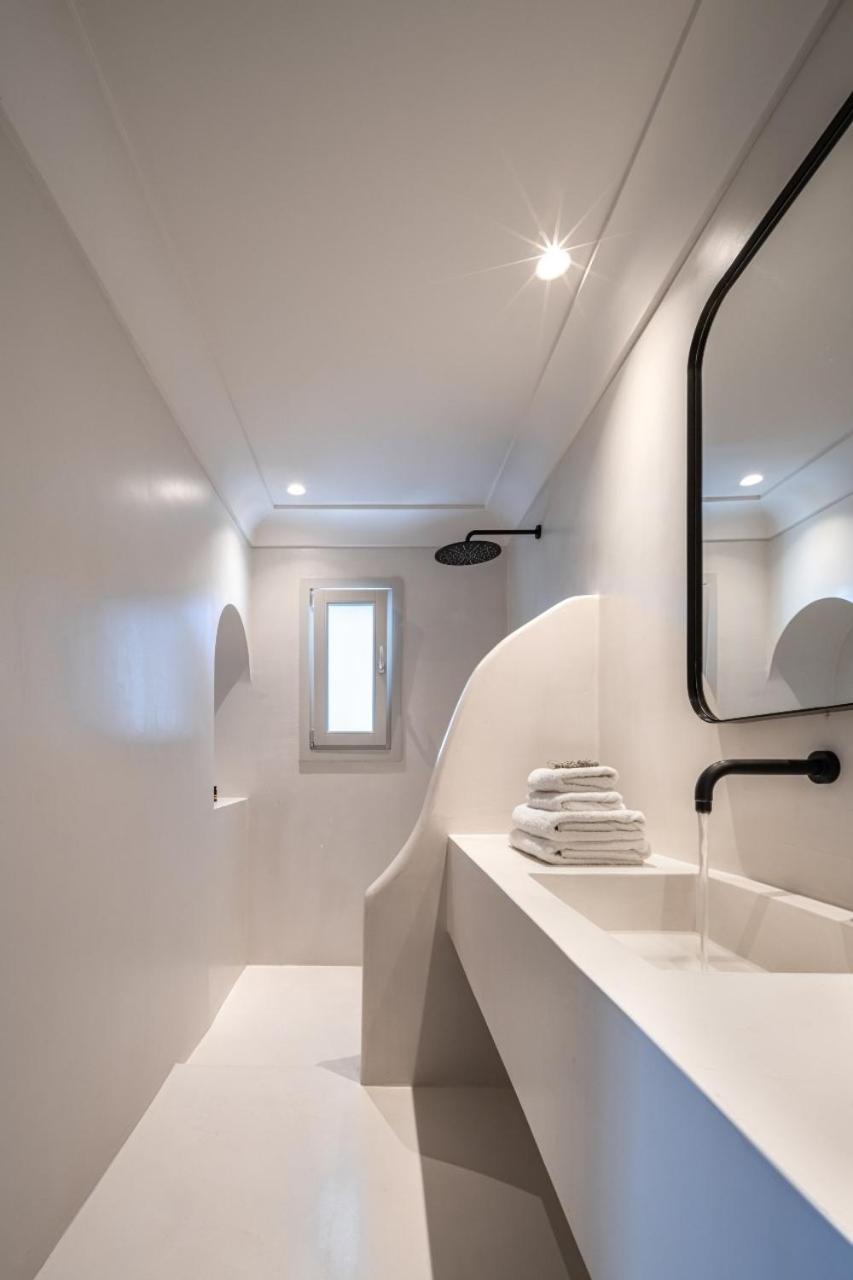 Honeymoon Suite with Outdoor Jetted Tub and Caldera View - Photo 18