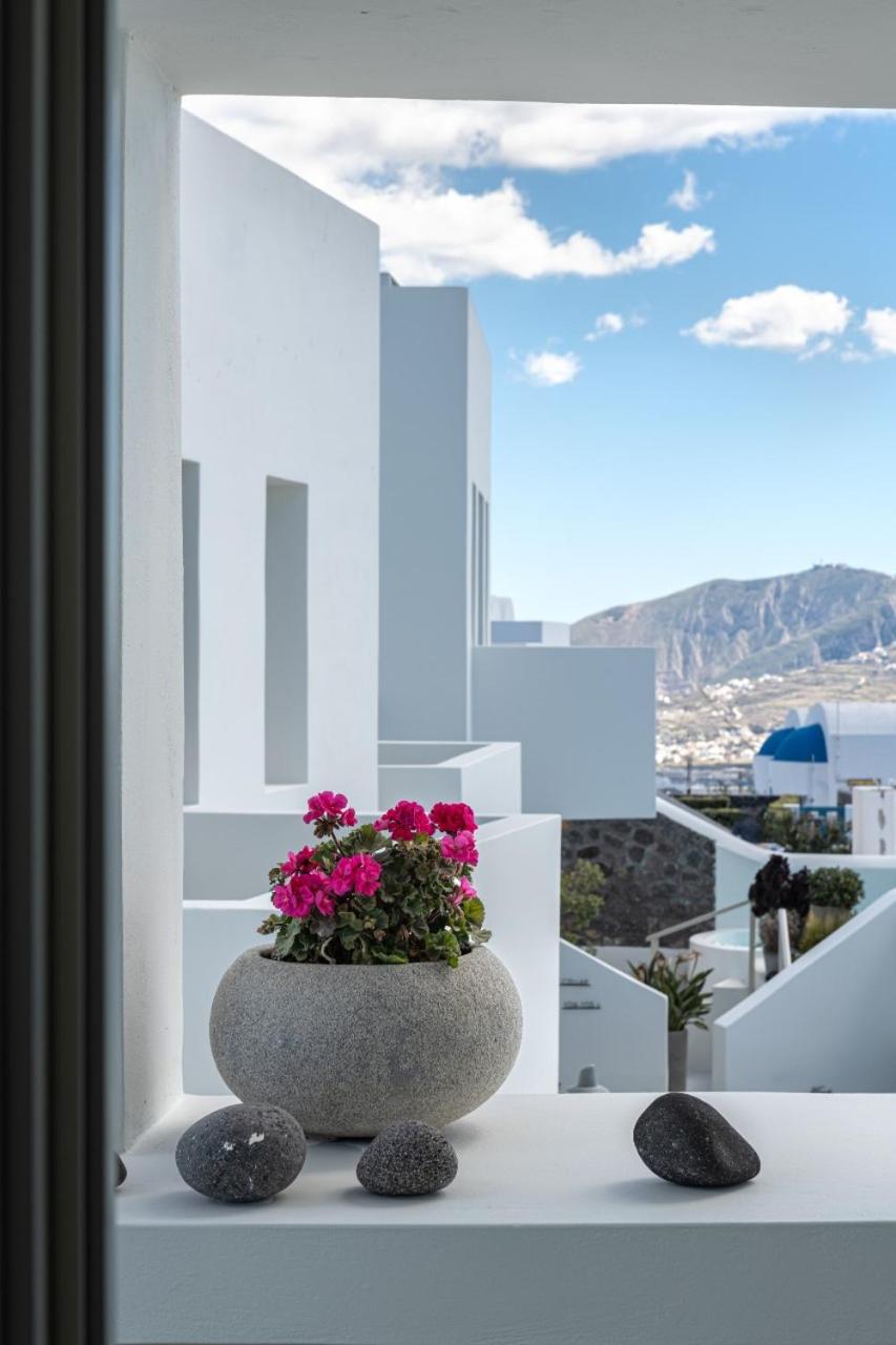 Honeymoon Suite with Outdoor Jetted Tub and Caldera View - Photo 9