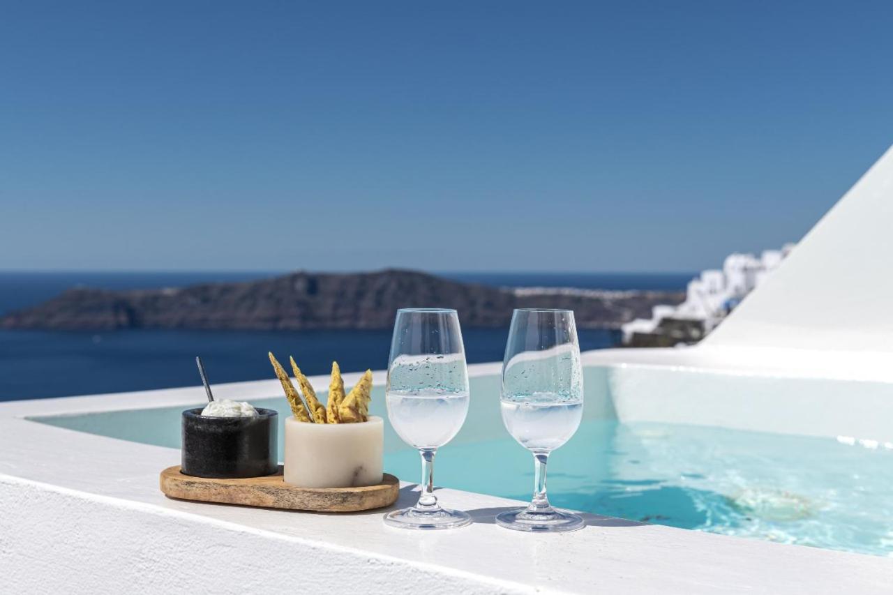 Honeymoon Suite with Outdoor Jetted Tub and Caldera View - Photo 29