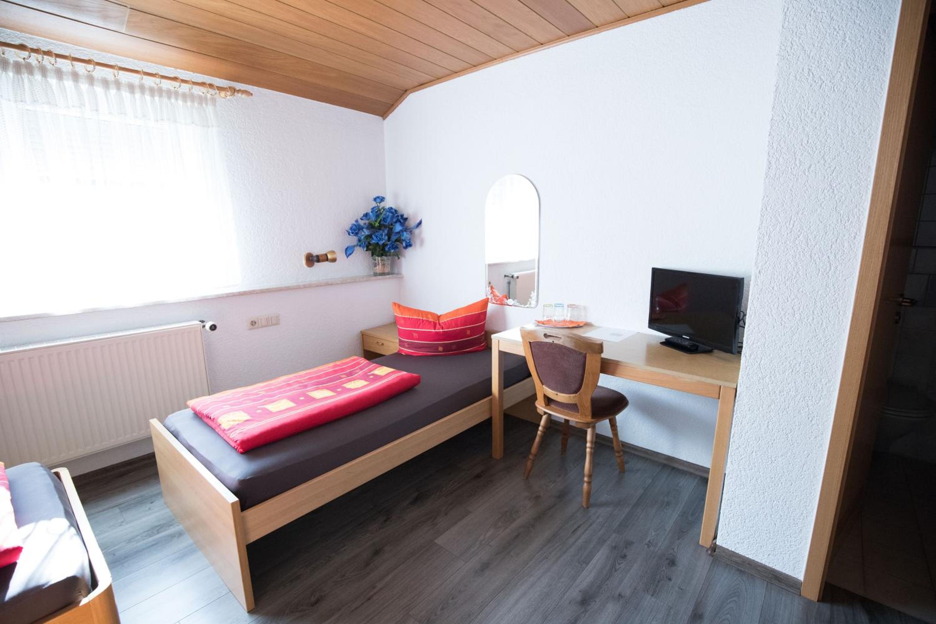 Triple Room - Photo 3