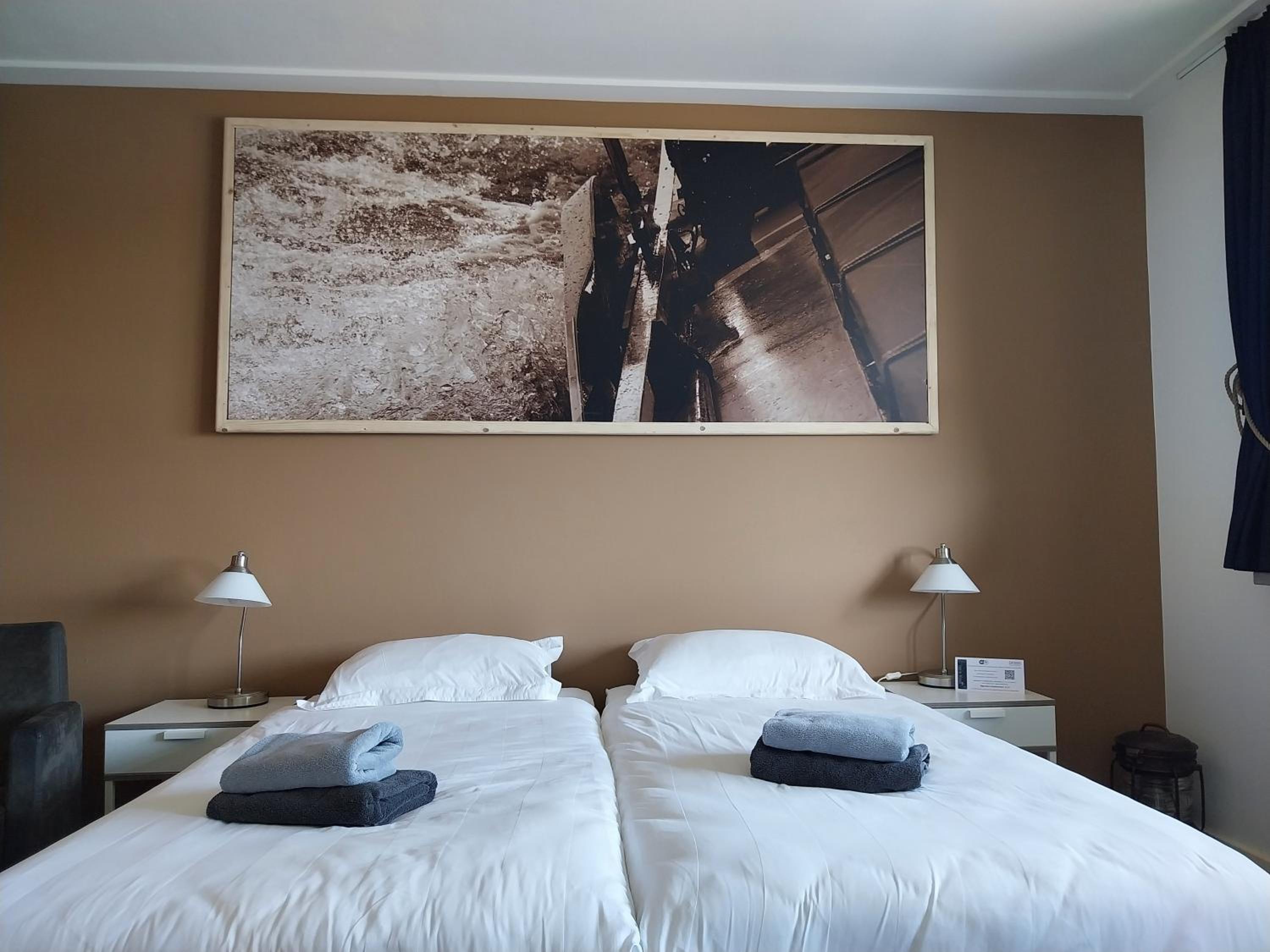 Deluxe Double Room with Bath photo 1