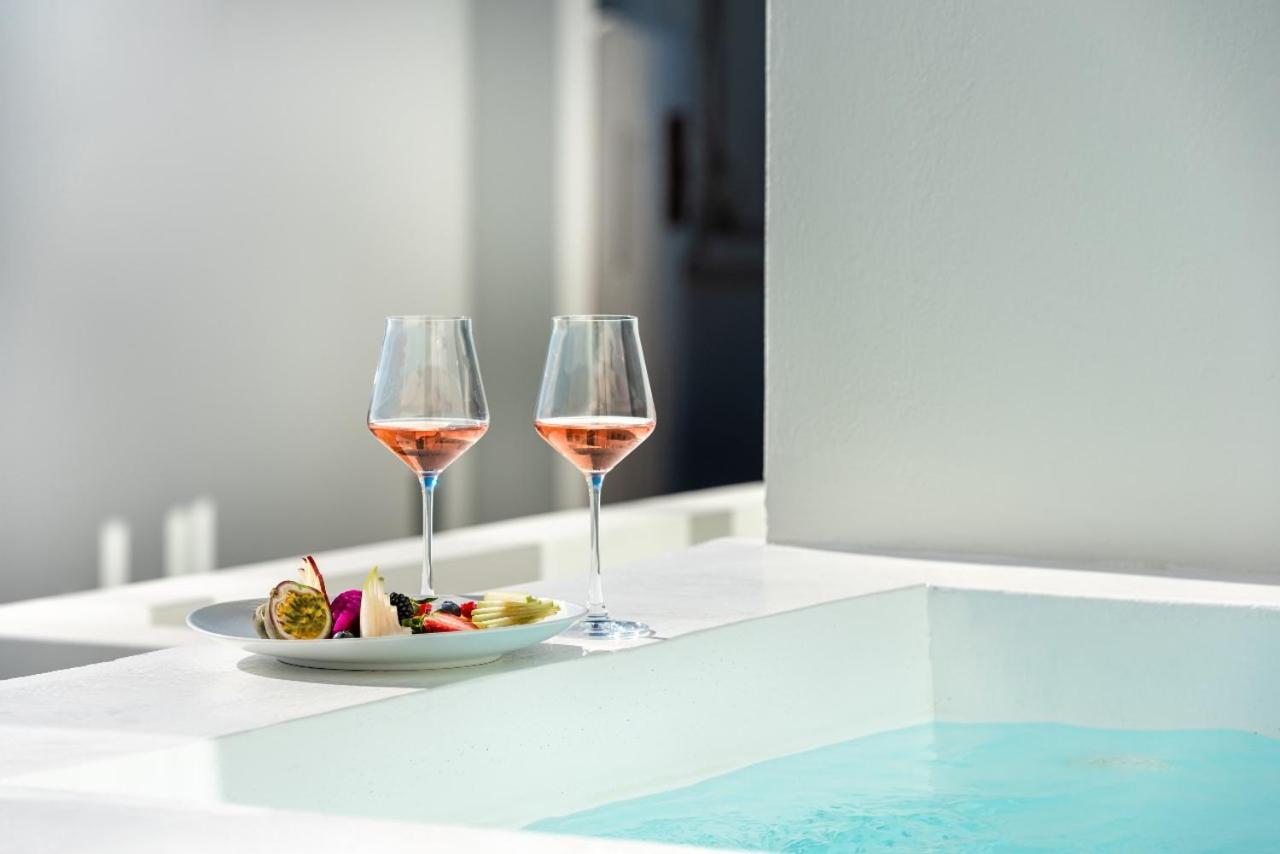 Deluxe Suite with Outdoor Jetted Tub & Caldera View - Photo 14