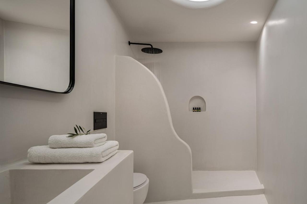 Deluxe Suite with Outdoor Jetted Tub & Caldera View - Photo 15