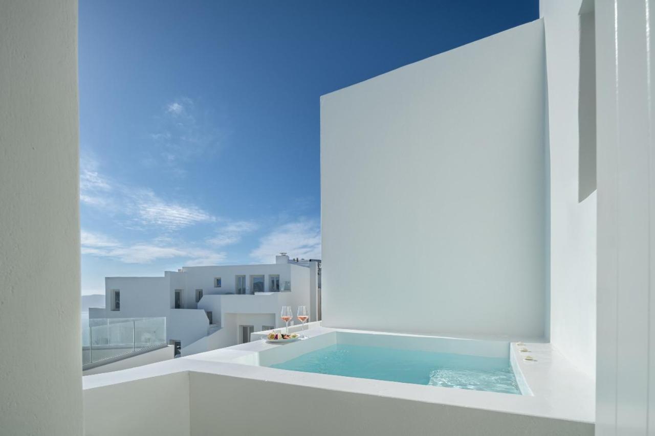 Deluxe Suite with Outdoor Jetted Tub & Caldera View - Photo 6