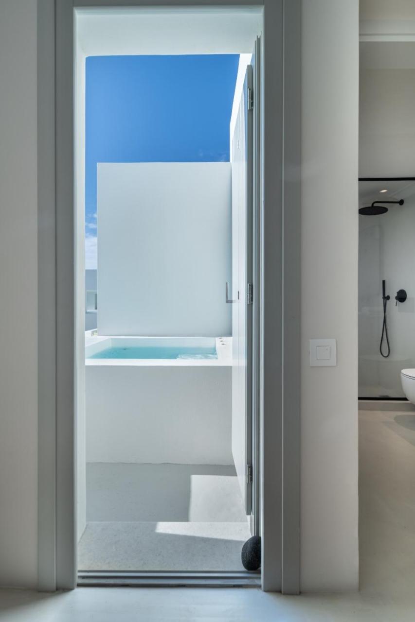 Deluxe Suite with Outdoor Jetted Tub & Caldera View - Photo 5