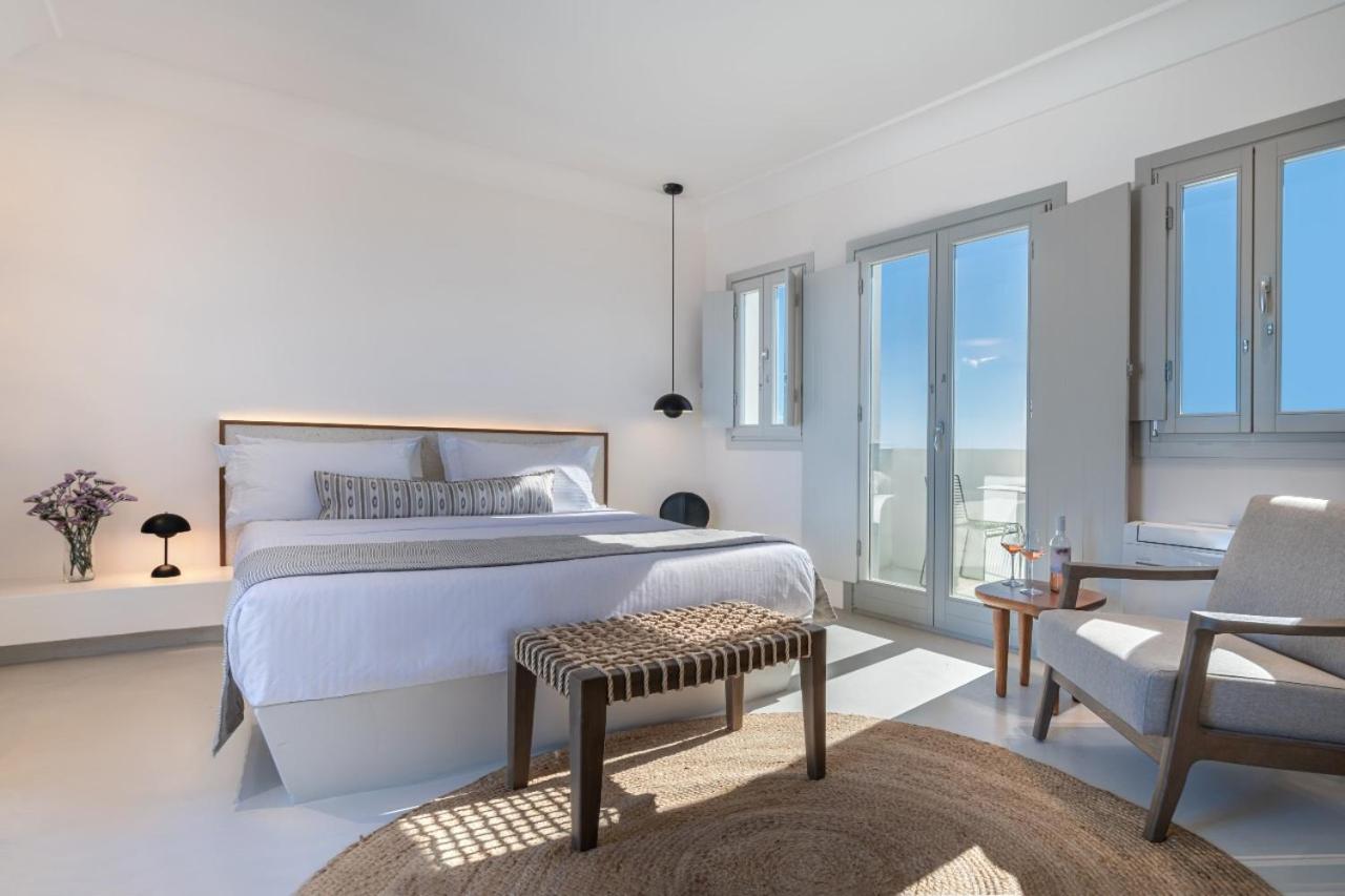 Deluxe Suite with Outdoor Jetted Tub & Caldera View - Photo 7