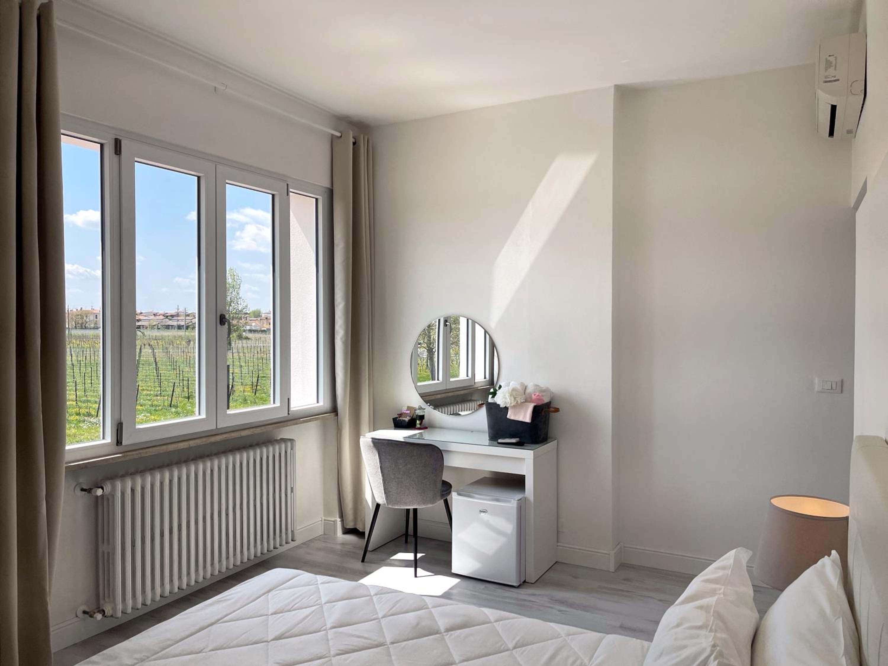 Deluxe Double Room with Balcony photo 1