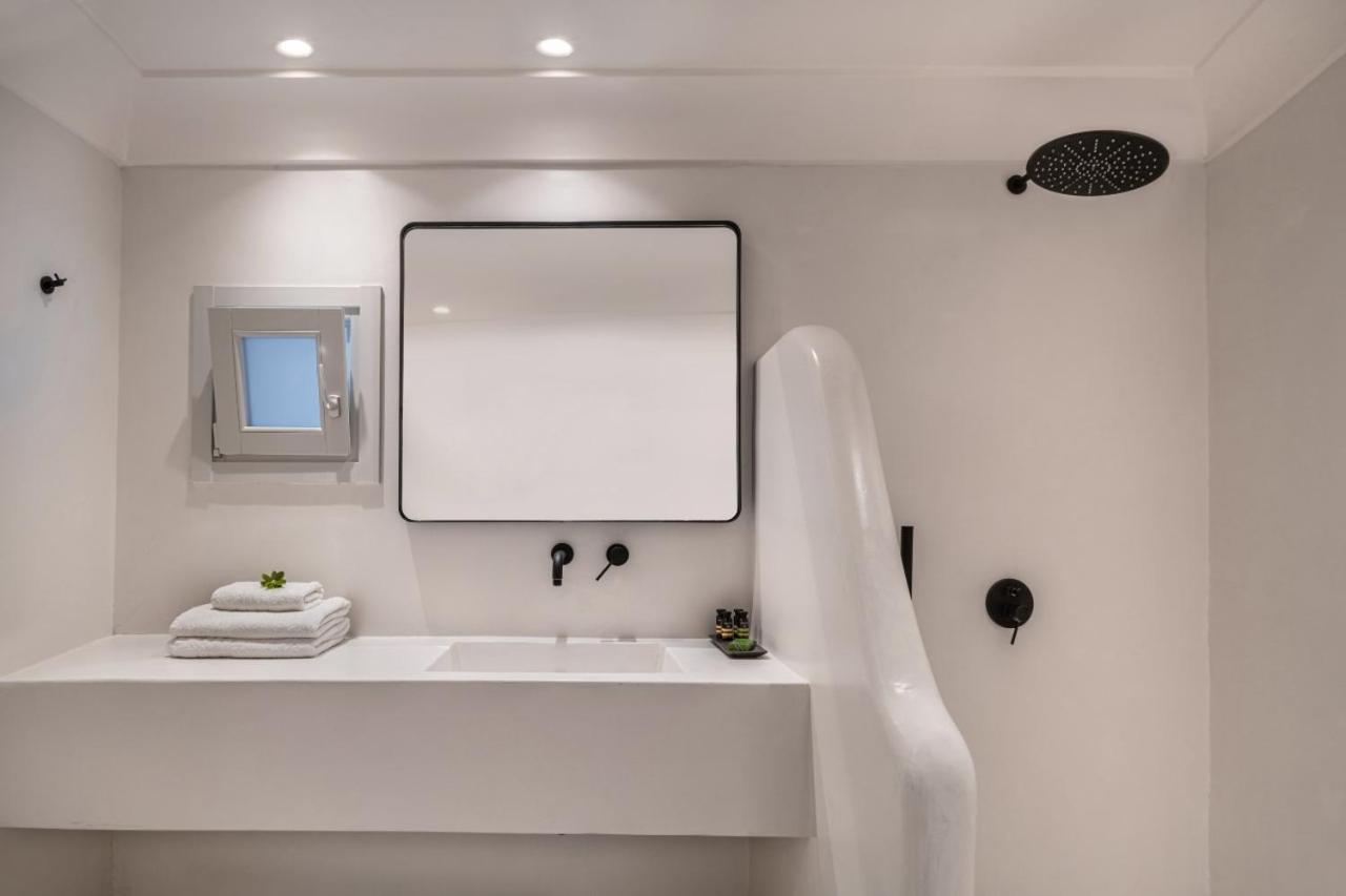 Superior Suite with Outdoor Jetted Tub - Photo 5