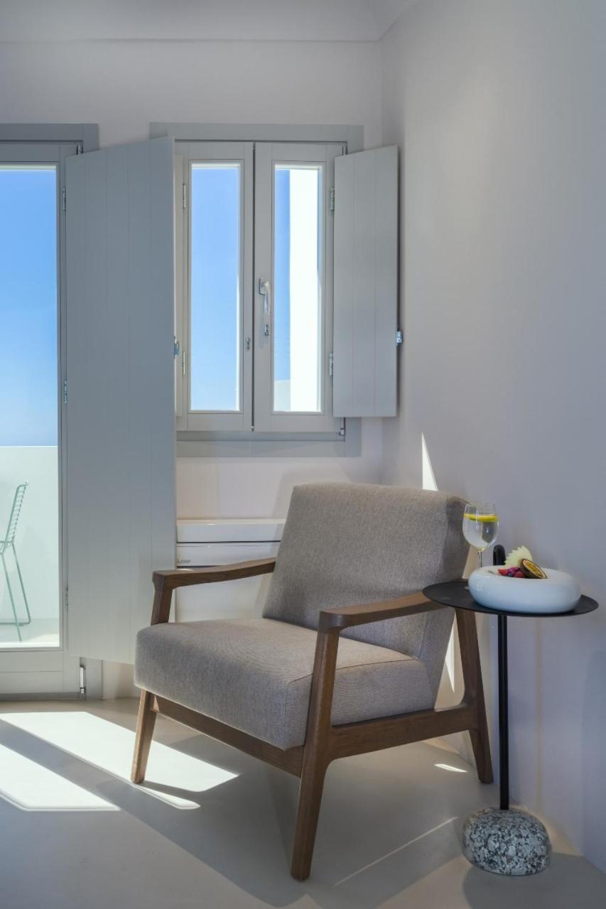 Superior Suite with Caldera View - Photo 9